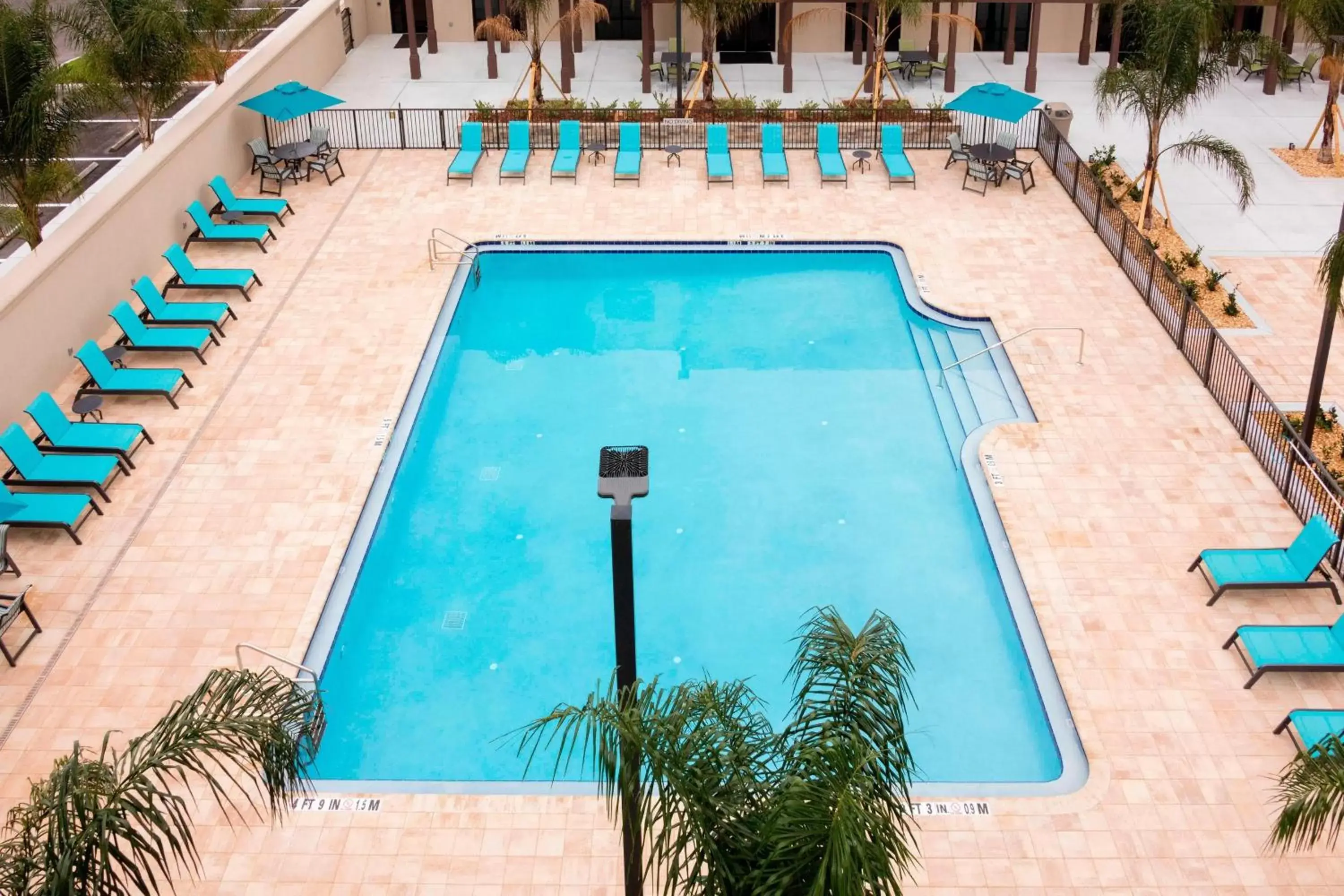 Swimming pool, Pool View in Courtyard by Marriott St. Augustine Beach