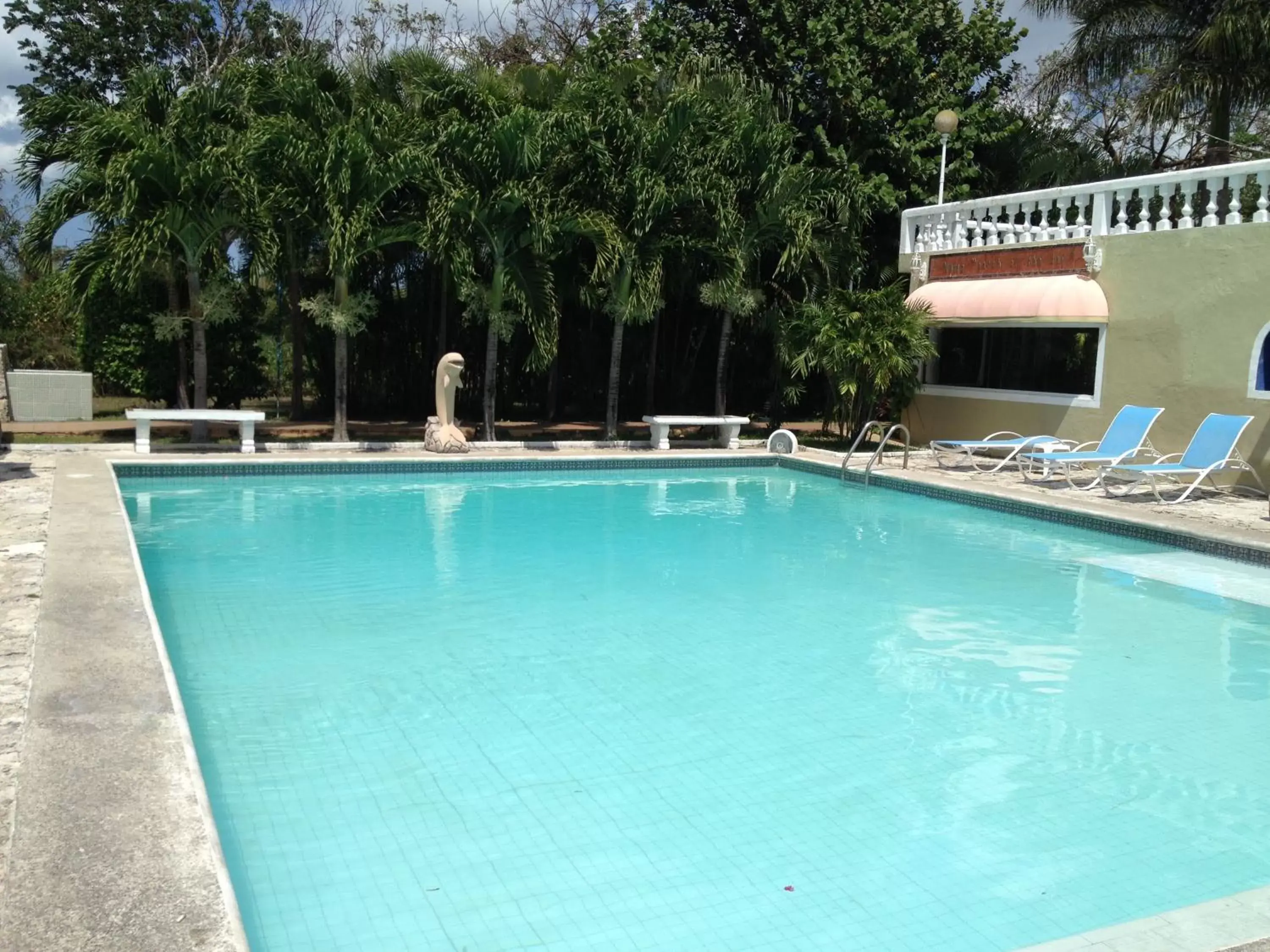 Swimming Pool in Villablanca Garden Beach Hotel