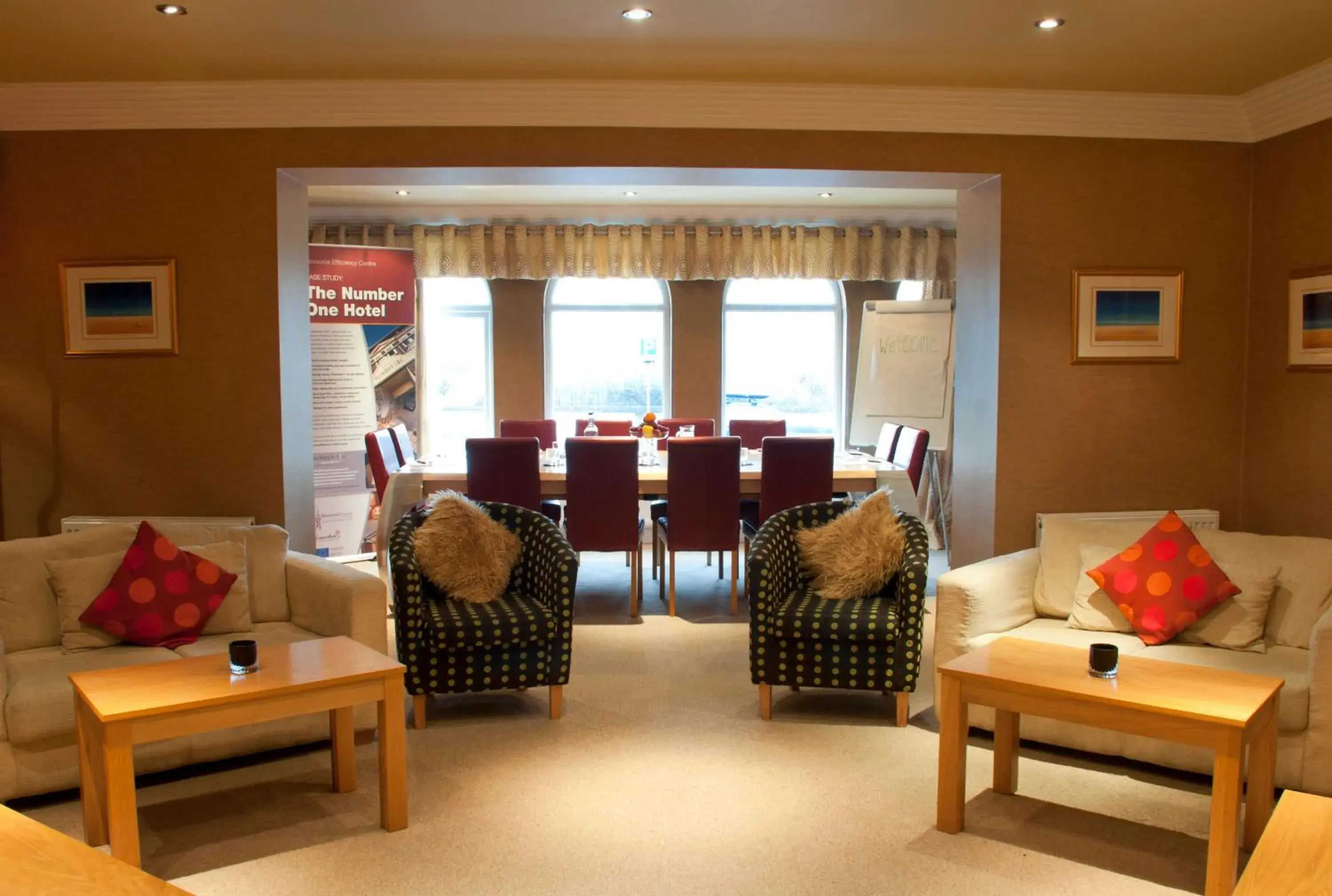 Lounge or bar in Number One South Beach Lounge or bar in Number One South Beach