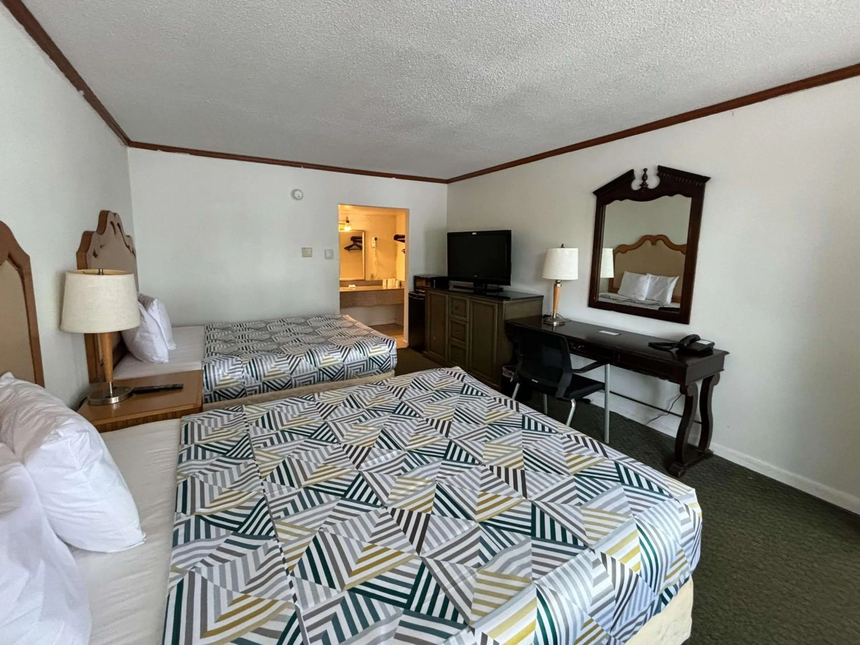 Bedroom, Bed in Americas Best Value Inn-Pocomoke City