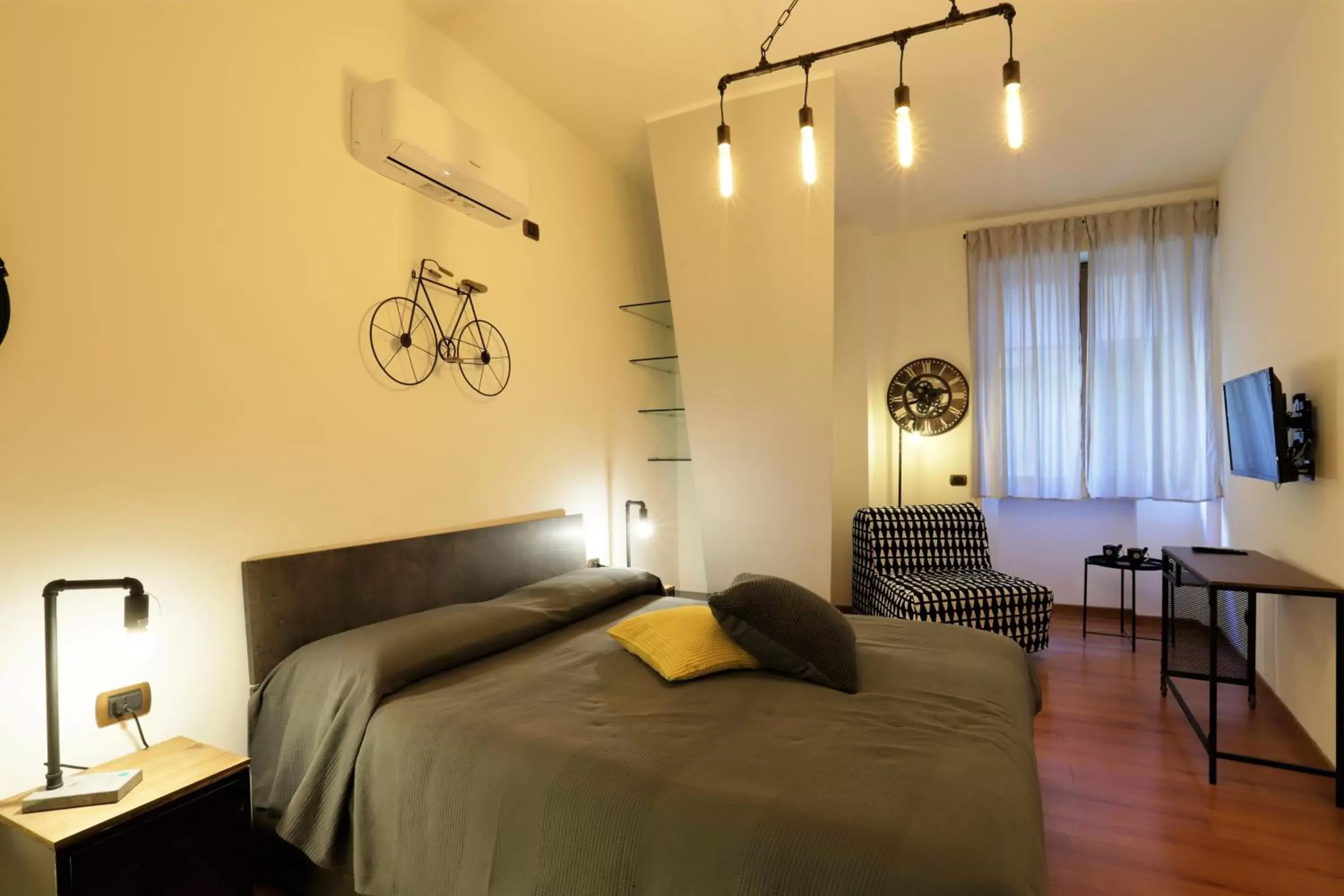 Bed in Napoli Vesuvio Apartments by Dimorra