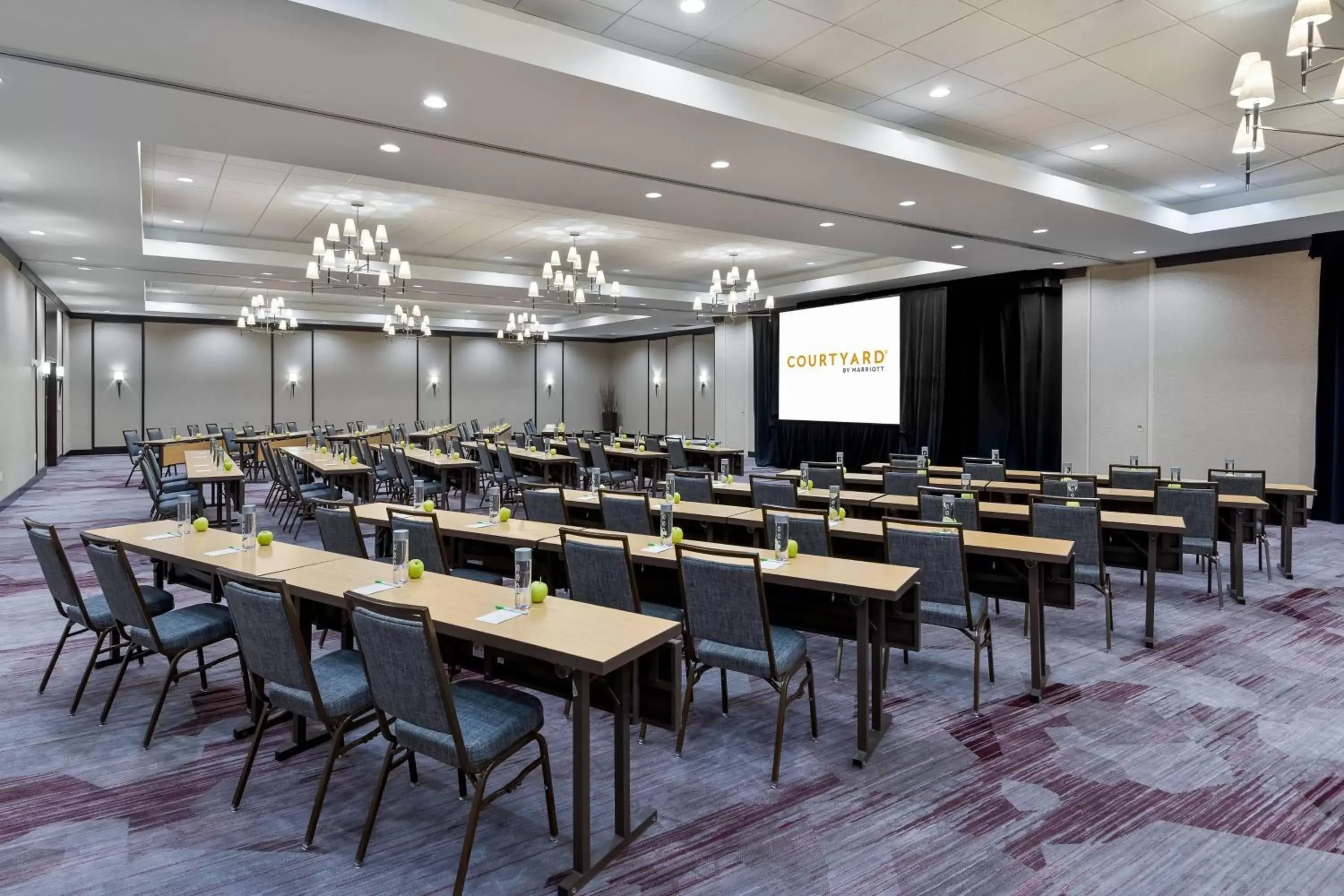 Meeting/conference room in Courtyard Fort Wayne Downtown at Grand Wayne Convention Center