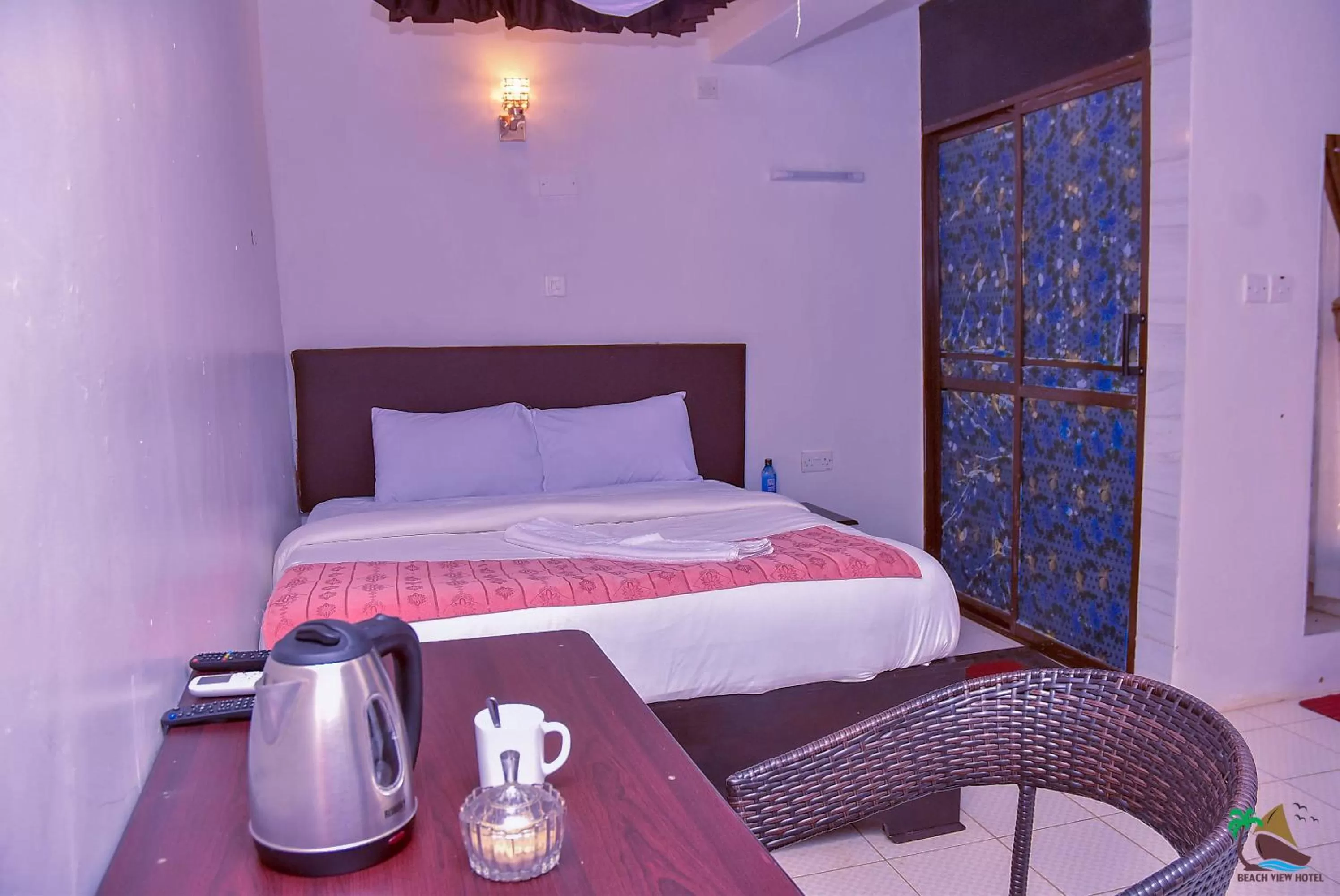 Bedroom, Bed in Beach View Hotel - Kisumu