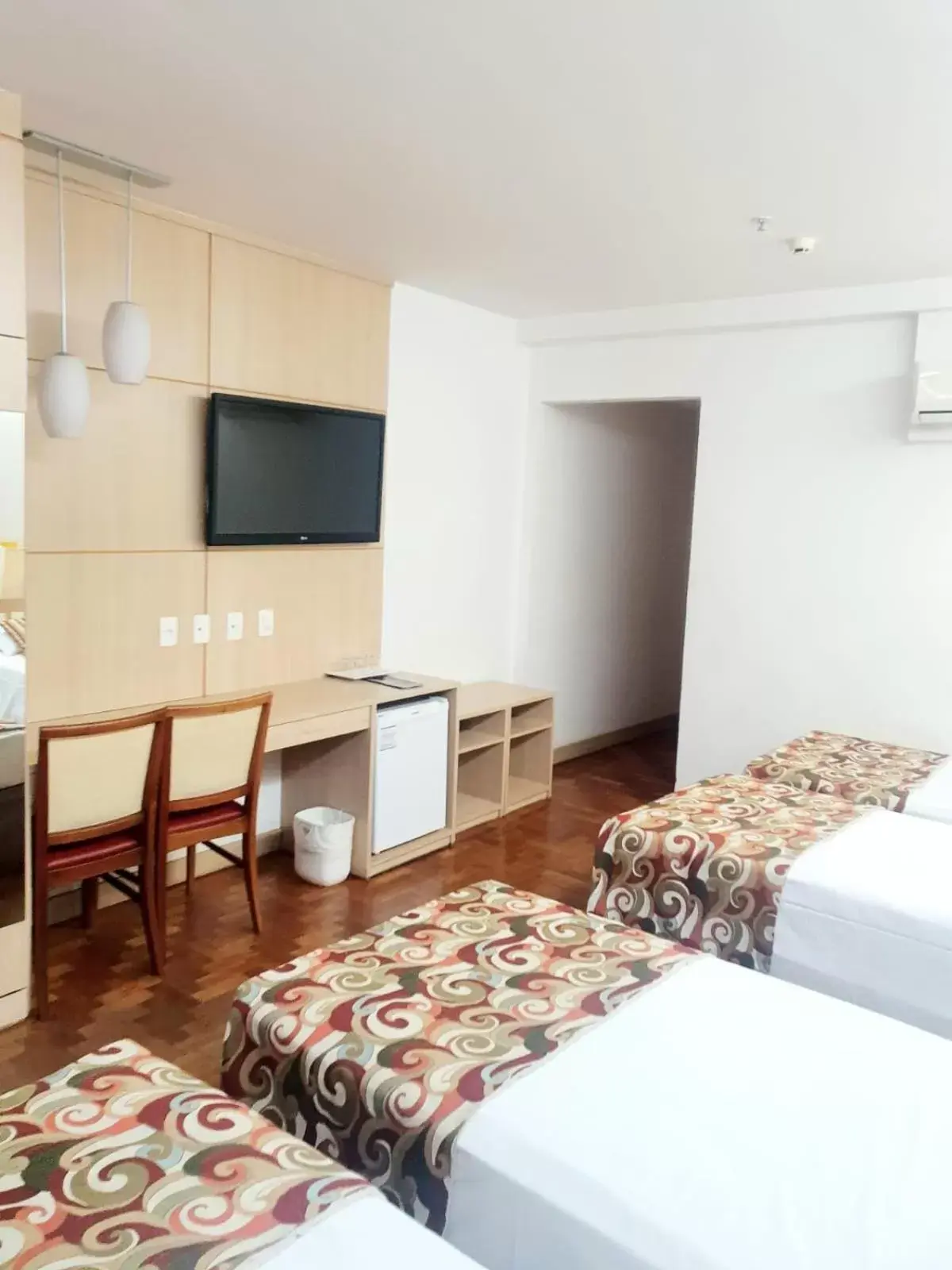 Standard Quadruple Room in Normandy Hotel Standard Quadruple Room in Normandy Hotel