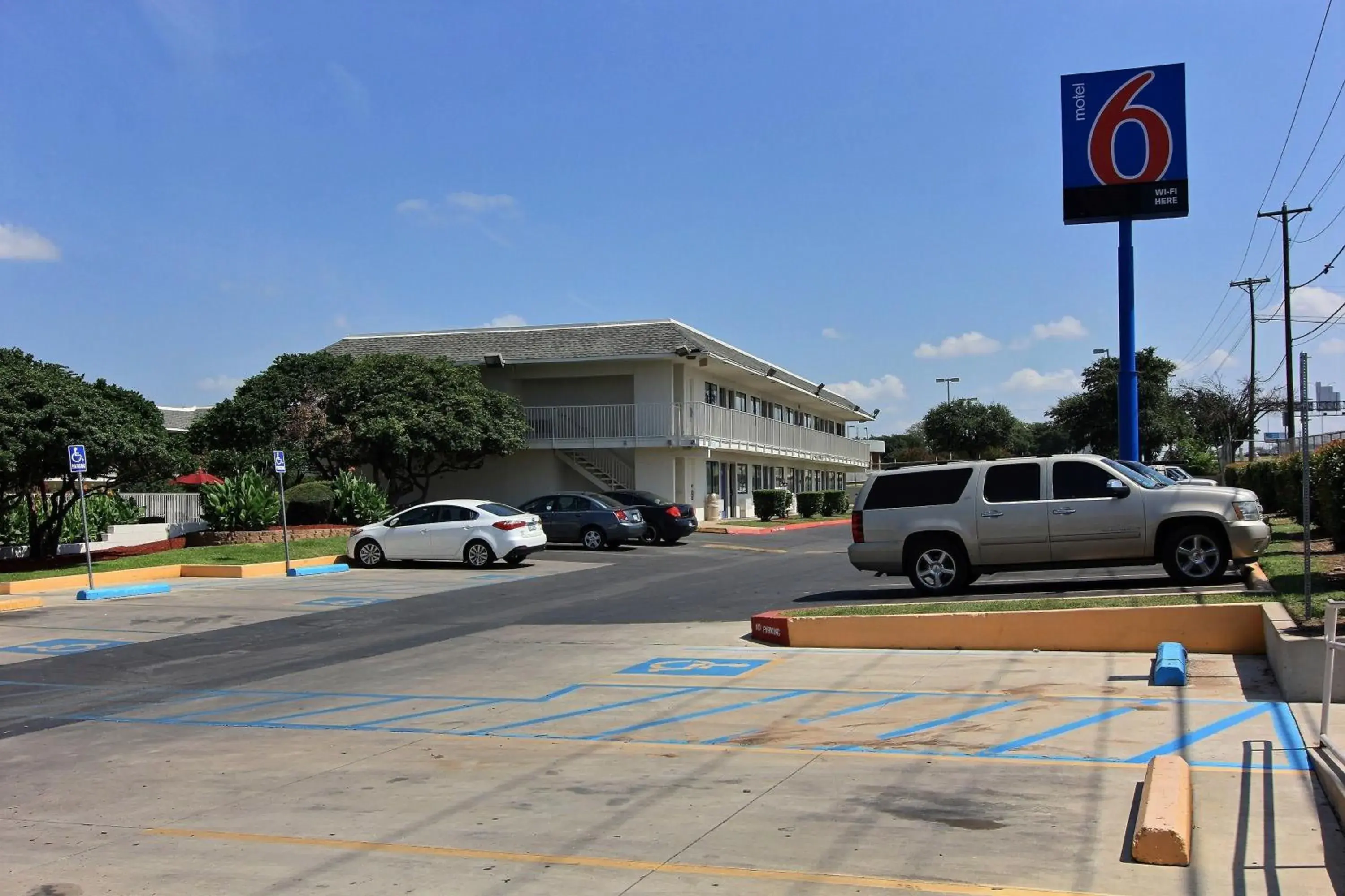 Facade/entrance in Motel 6-Austin, TX - North