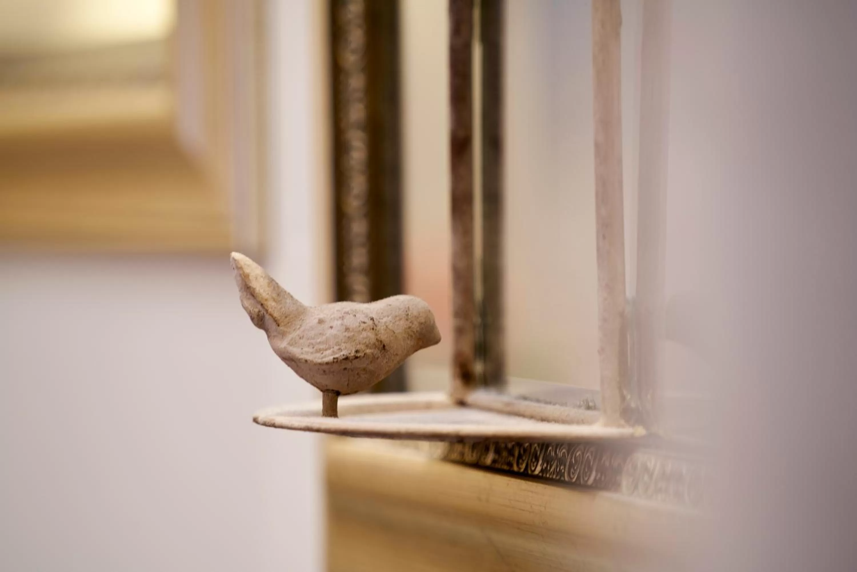 Decorative detail in Hotel The Bird