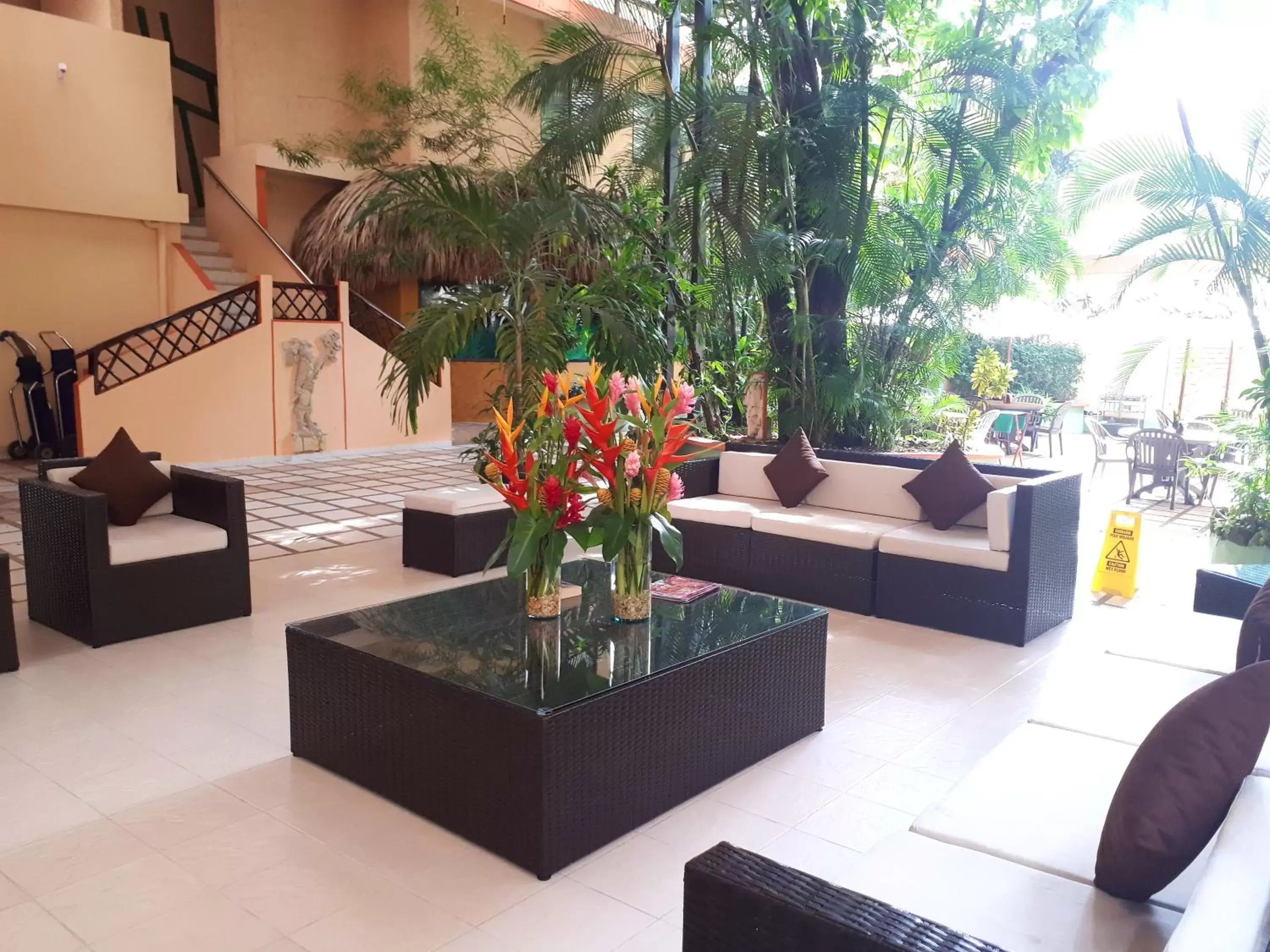 Patio in Hotel Maya Tulipanes Palenque
