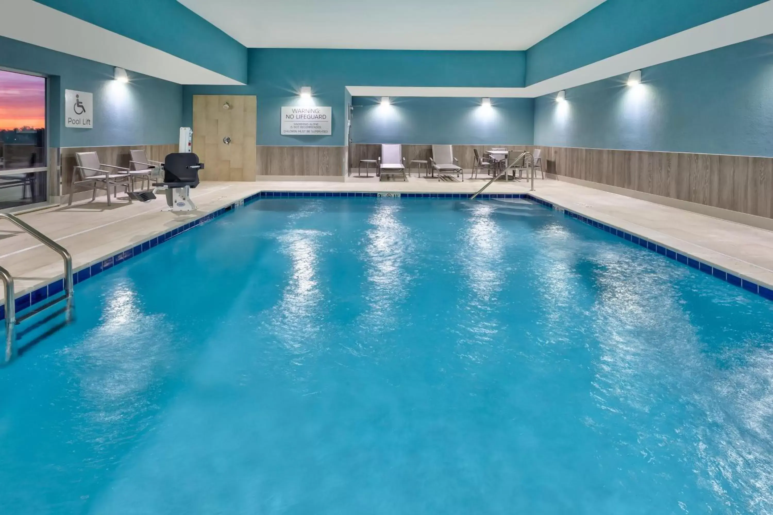 Swimming pool in Holiday Inn Express & Suites Wooster by IHG Swimming pool in Holiday Inn Express & Suites Wooster by IHG