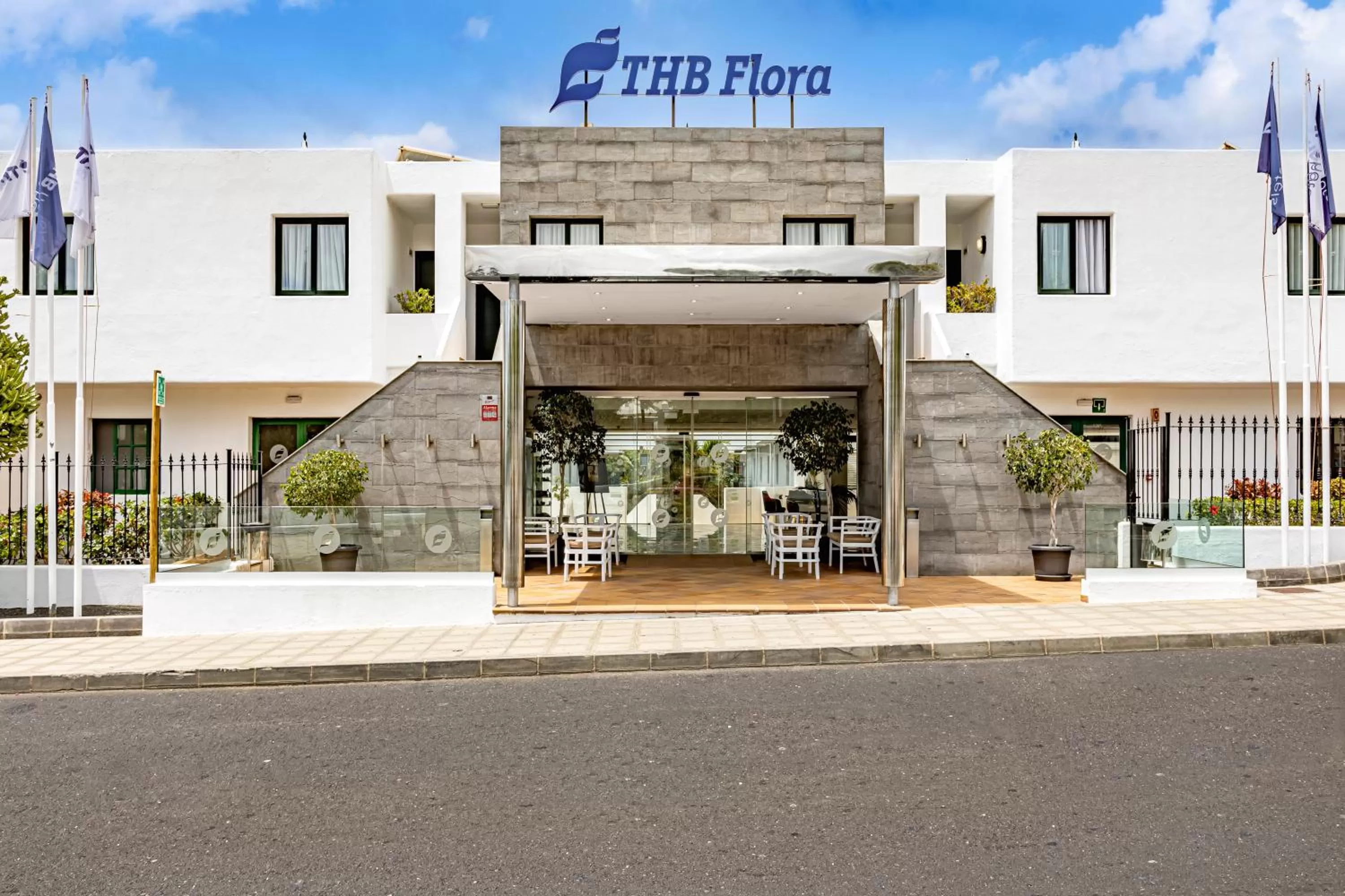 Facade/entrance in Hotel THB Flora