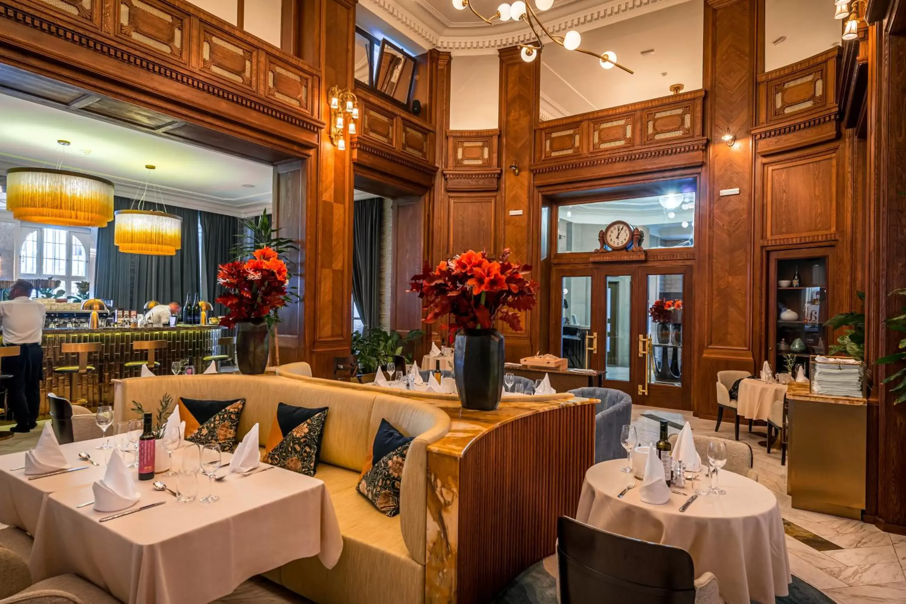 Restaurant/places to eat in Hotel Capital Restaurant/places to eat in Hotel Capital