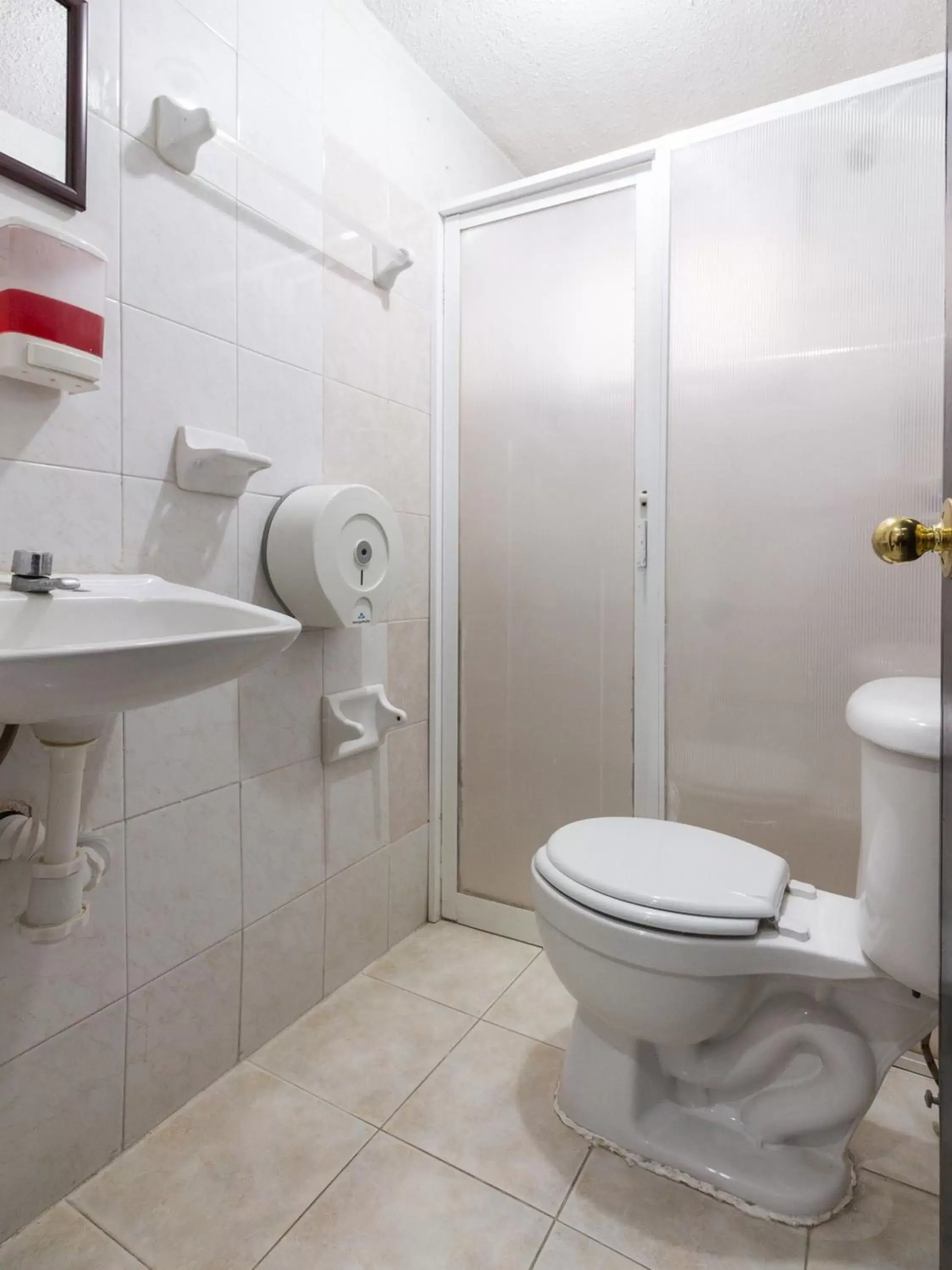 Bathroom in OYO Hotel Puesta del Sol, Santa Ana, Campeche