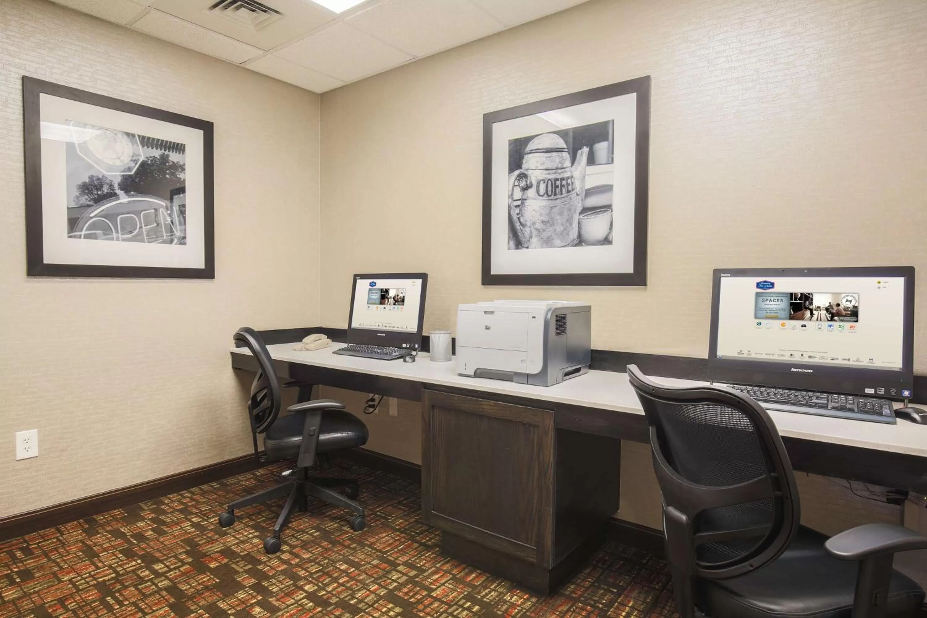 On-site shops in Hampton Inn & Suites Camarillo