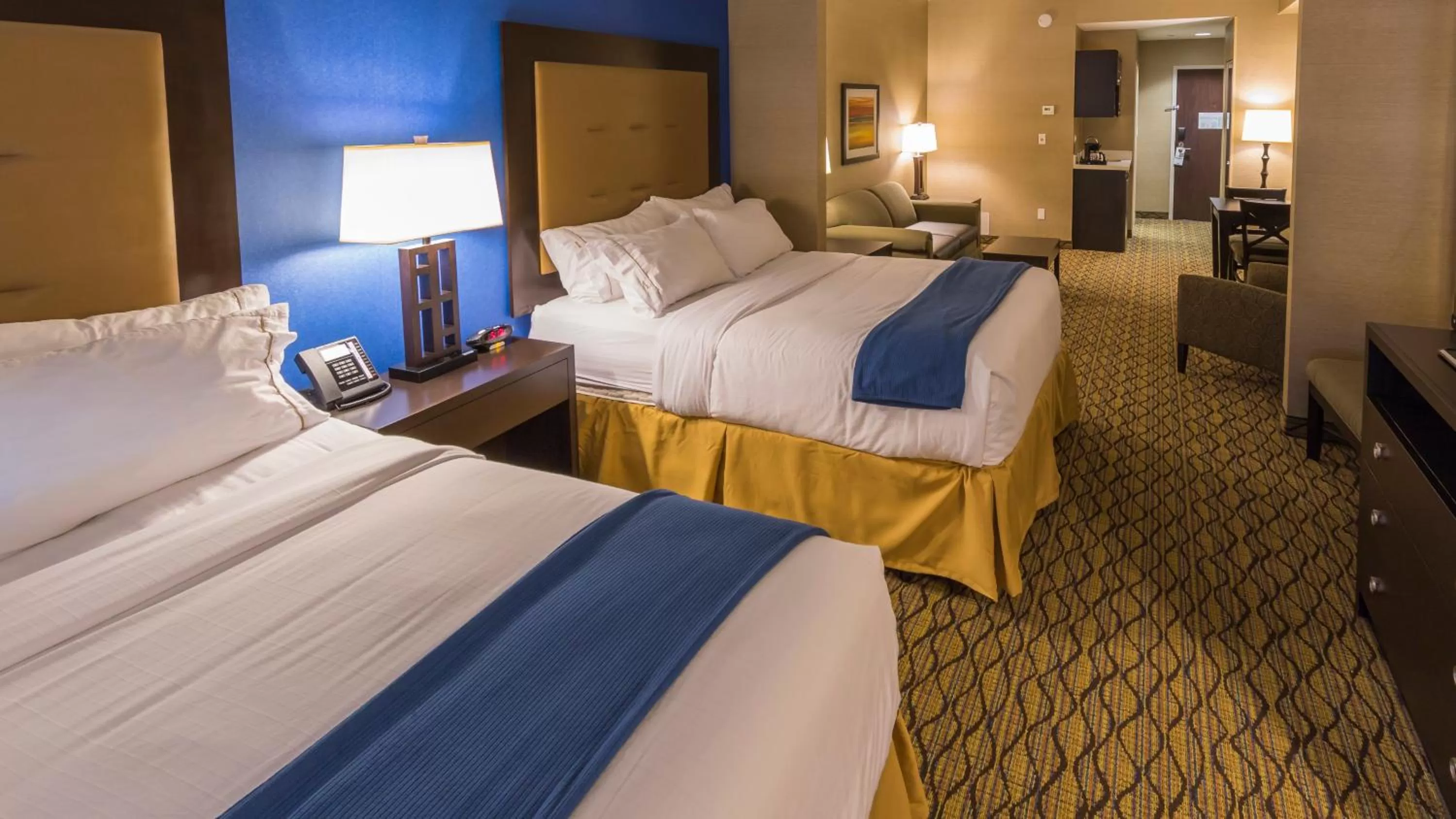 Photo of the whole room, Bed in Holiday Inn Express Thunder Bay by IHG