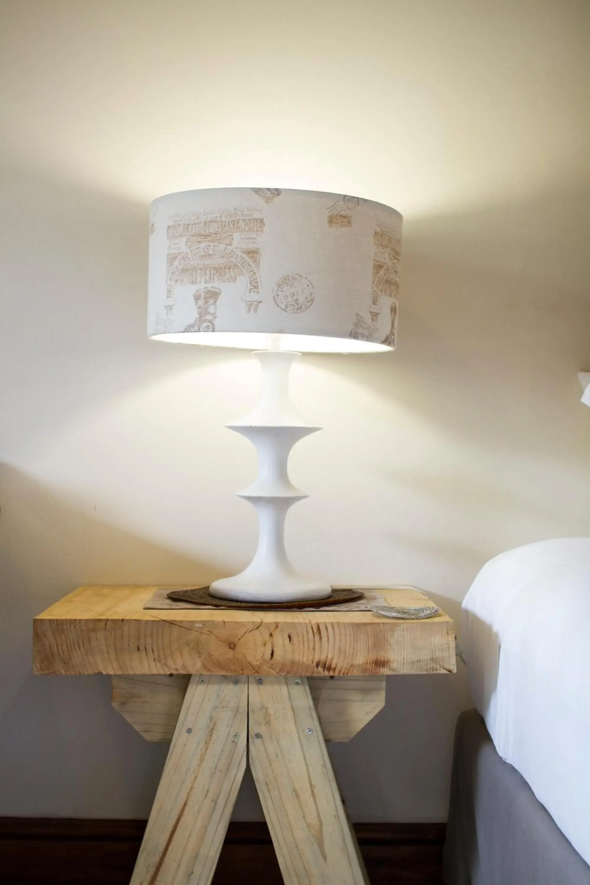 Decorative detail, Dining Area in A Hilltop Country Retreat