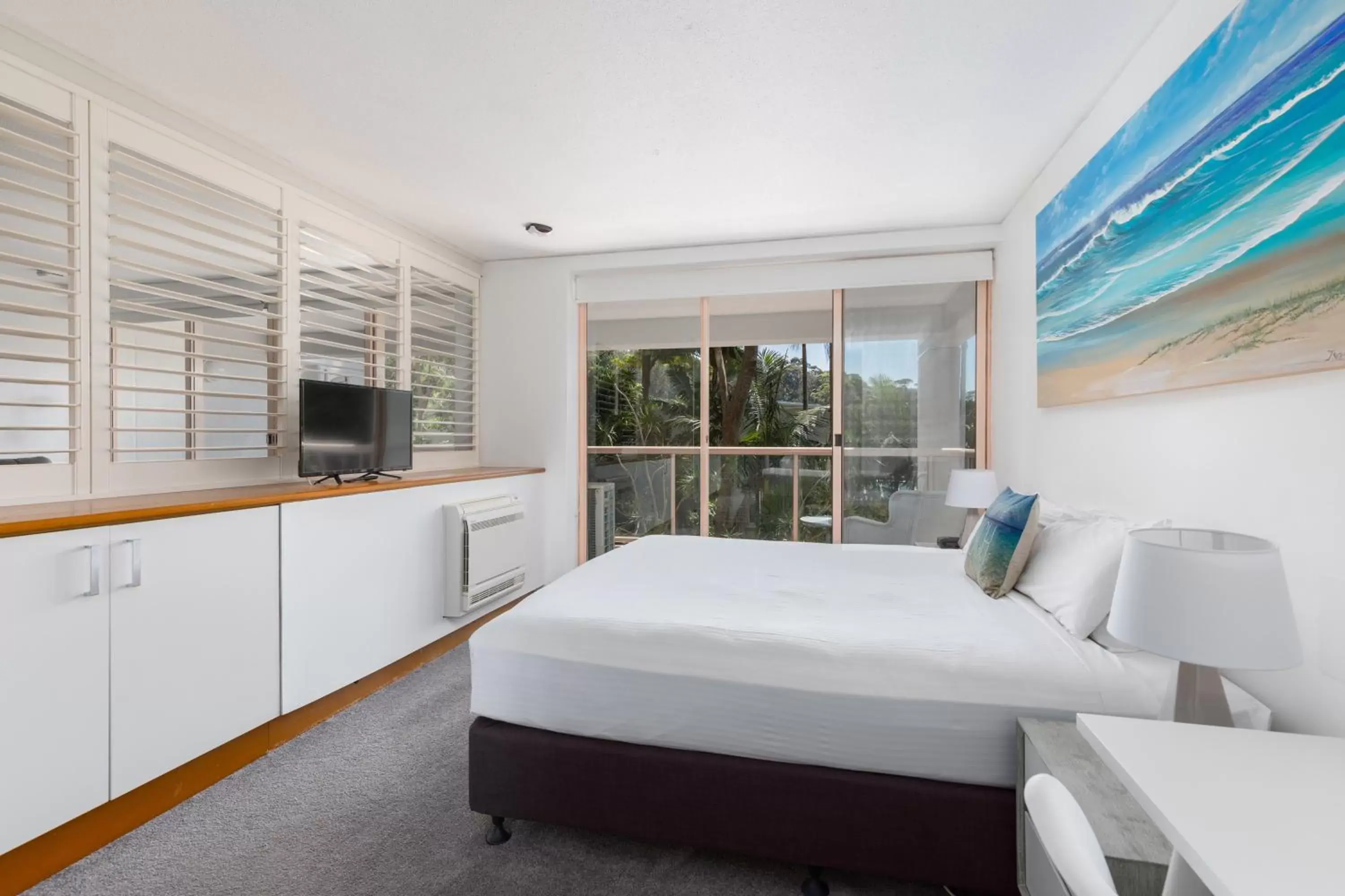 Bedroom in Charlesworth Bay Beach Resort