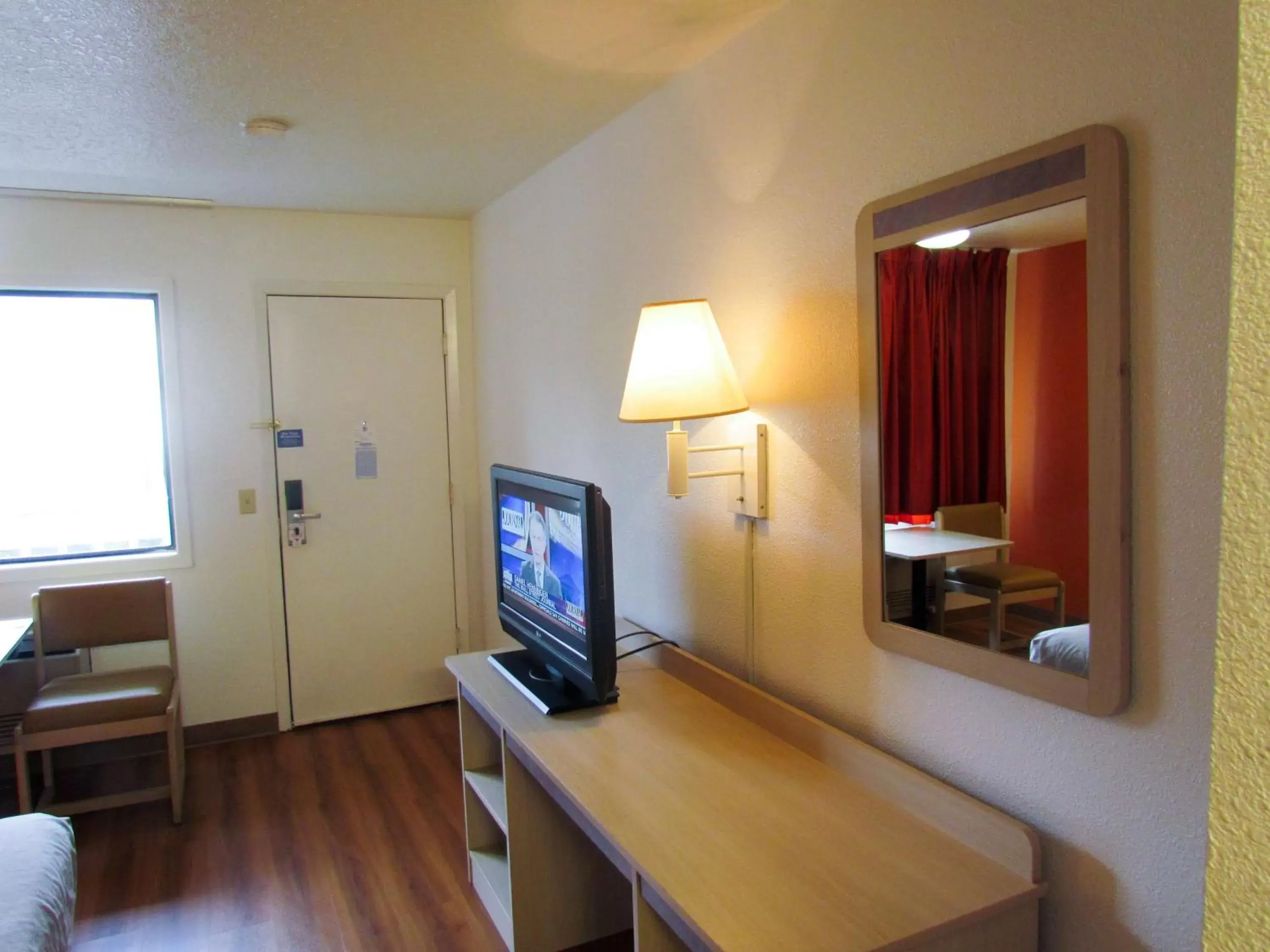 TV and multimedia, TV/Entertainment Center in Motel 6-Vancouver, WA