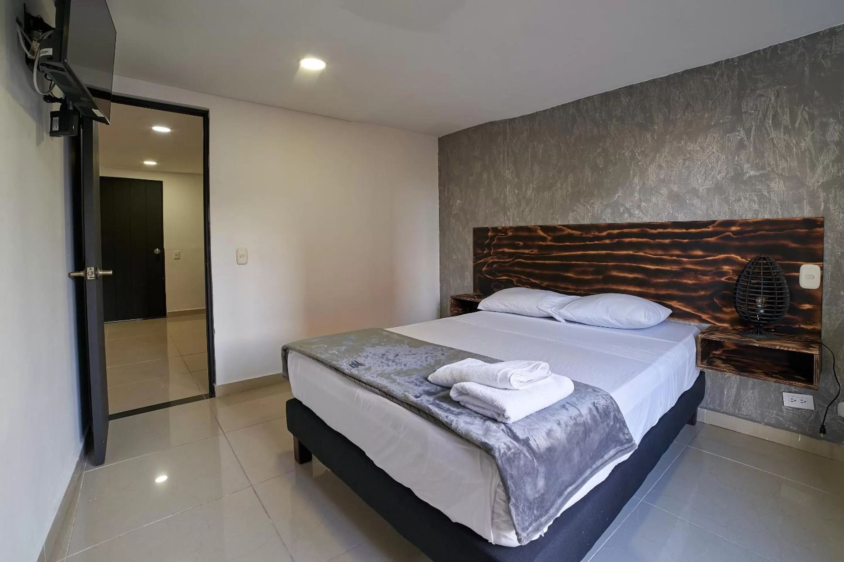 Bedroom, Bed in Farum Hotel Express