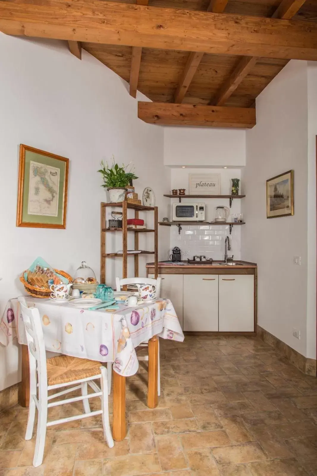 Kitchen/Kitchenette in B&B Etruscan Garden