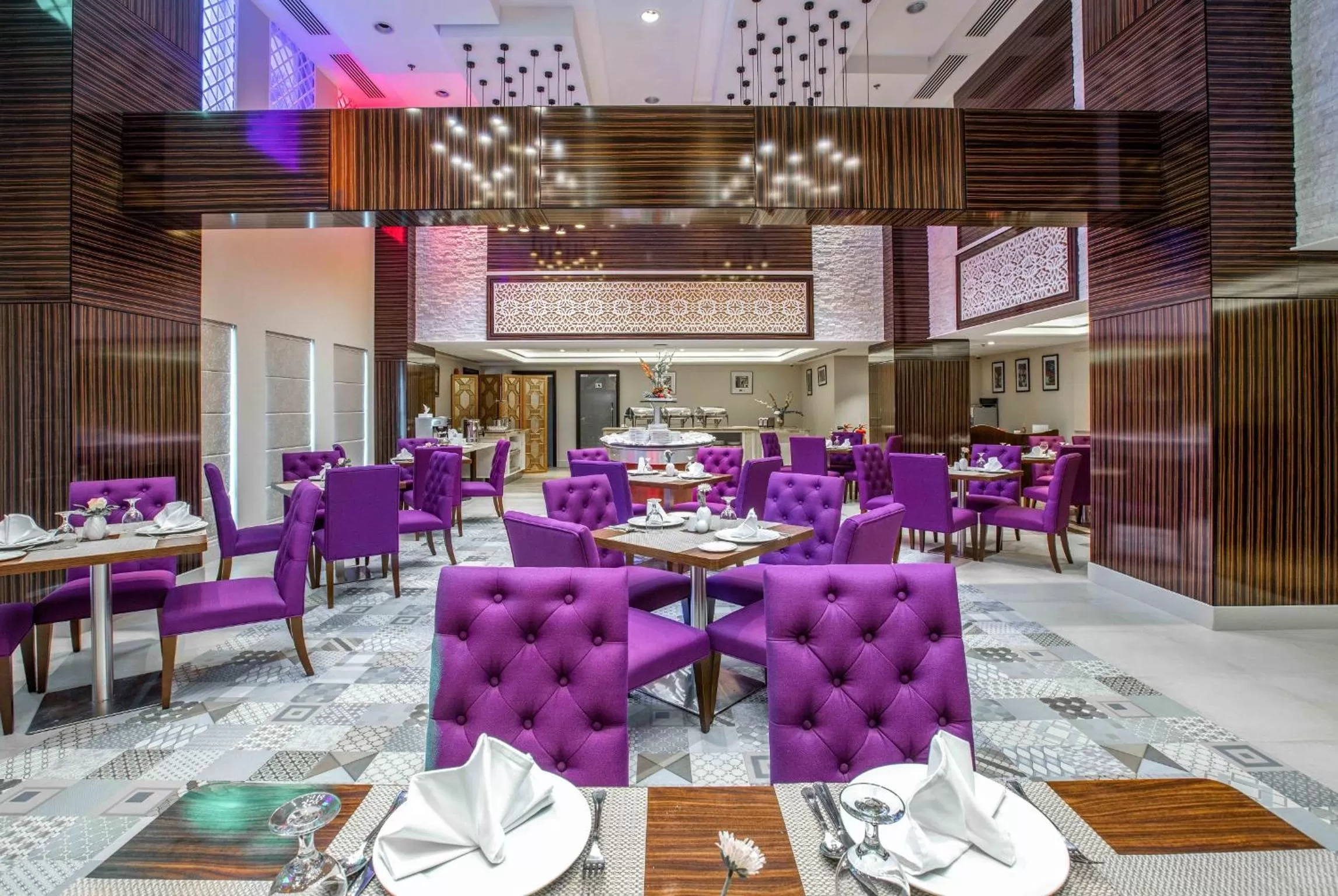 Restaurant/places to eat in Gulf Court Hotel