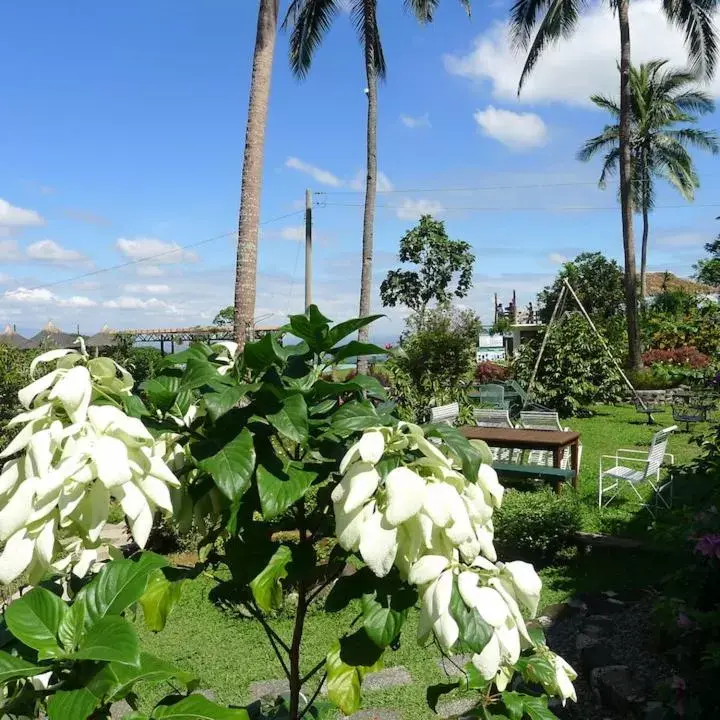 Garden in The Duyan House at Sinagtala Resort