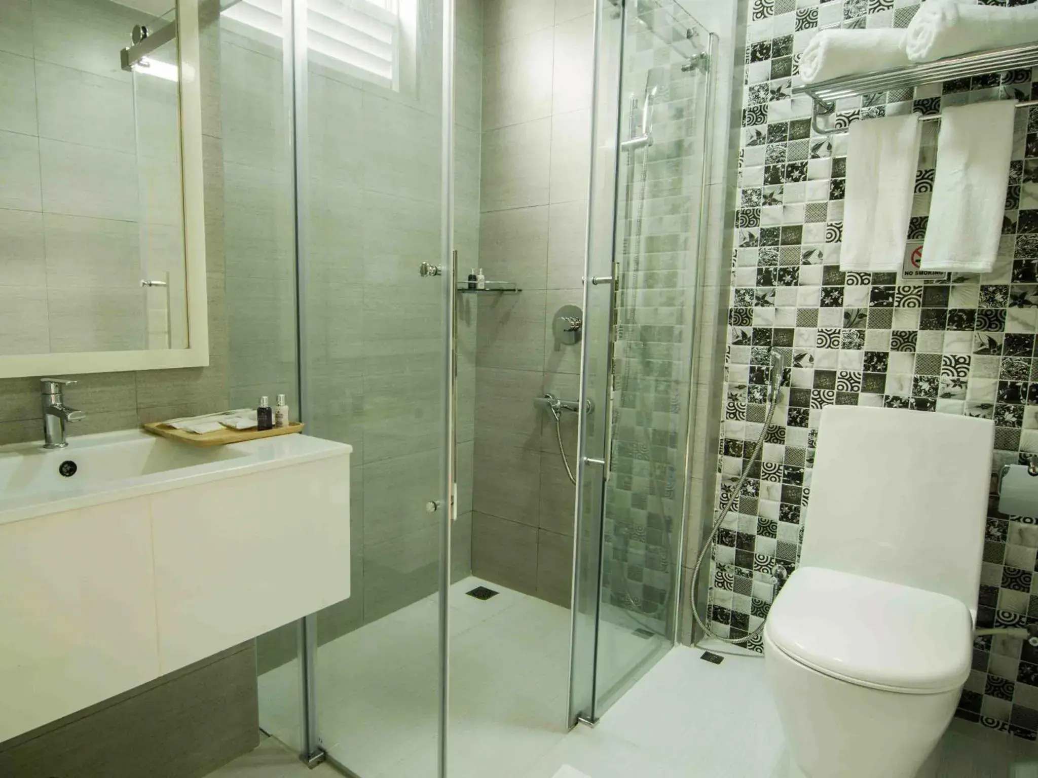 Shower in Coconut Tree Hulhuvilla Beach Shower in Coconut Tree Hulhuvilla Beach