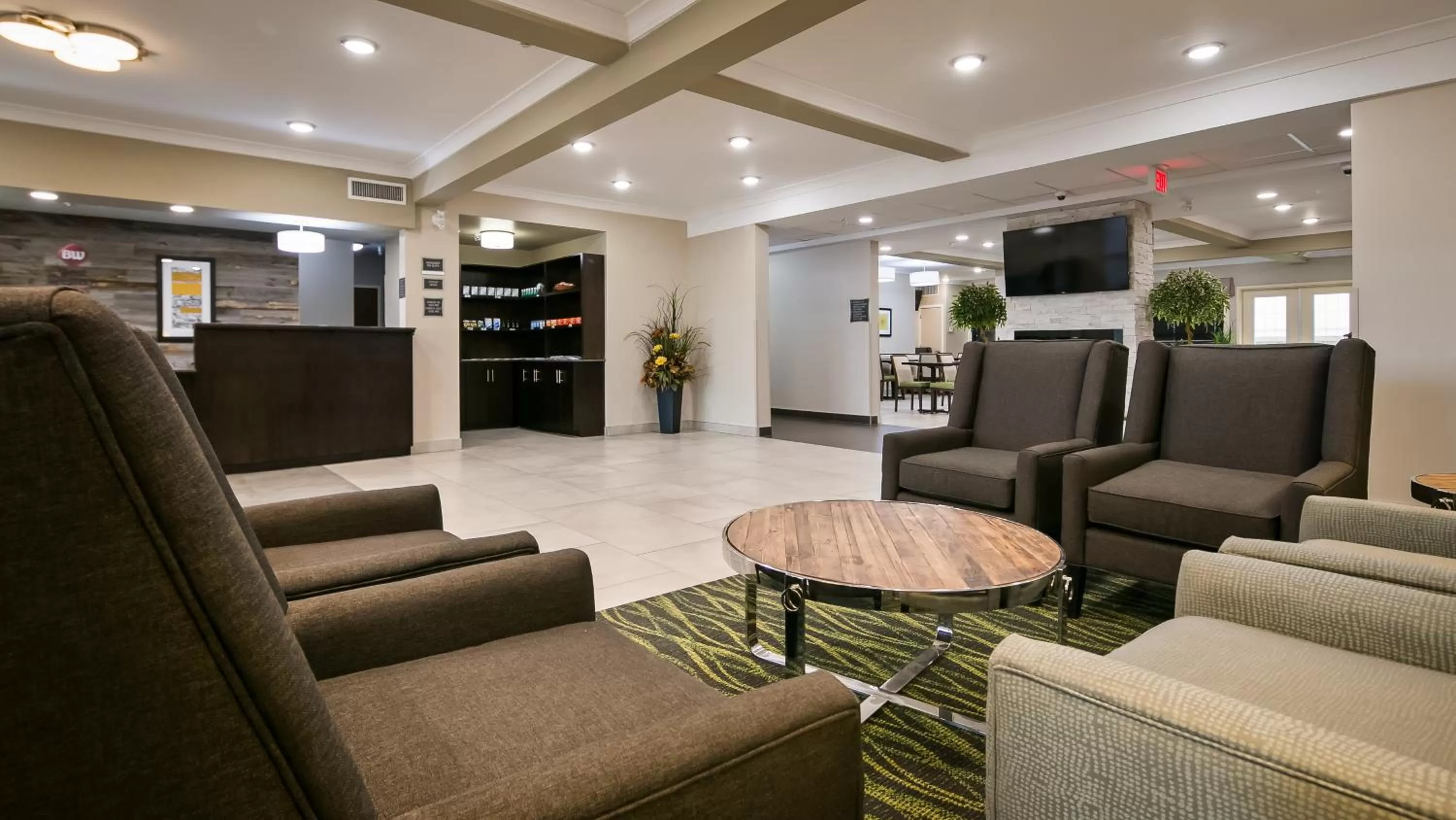 Lobby or reception in Best Western PLUS Fort Saskatchewan Inn & Suites