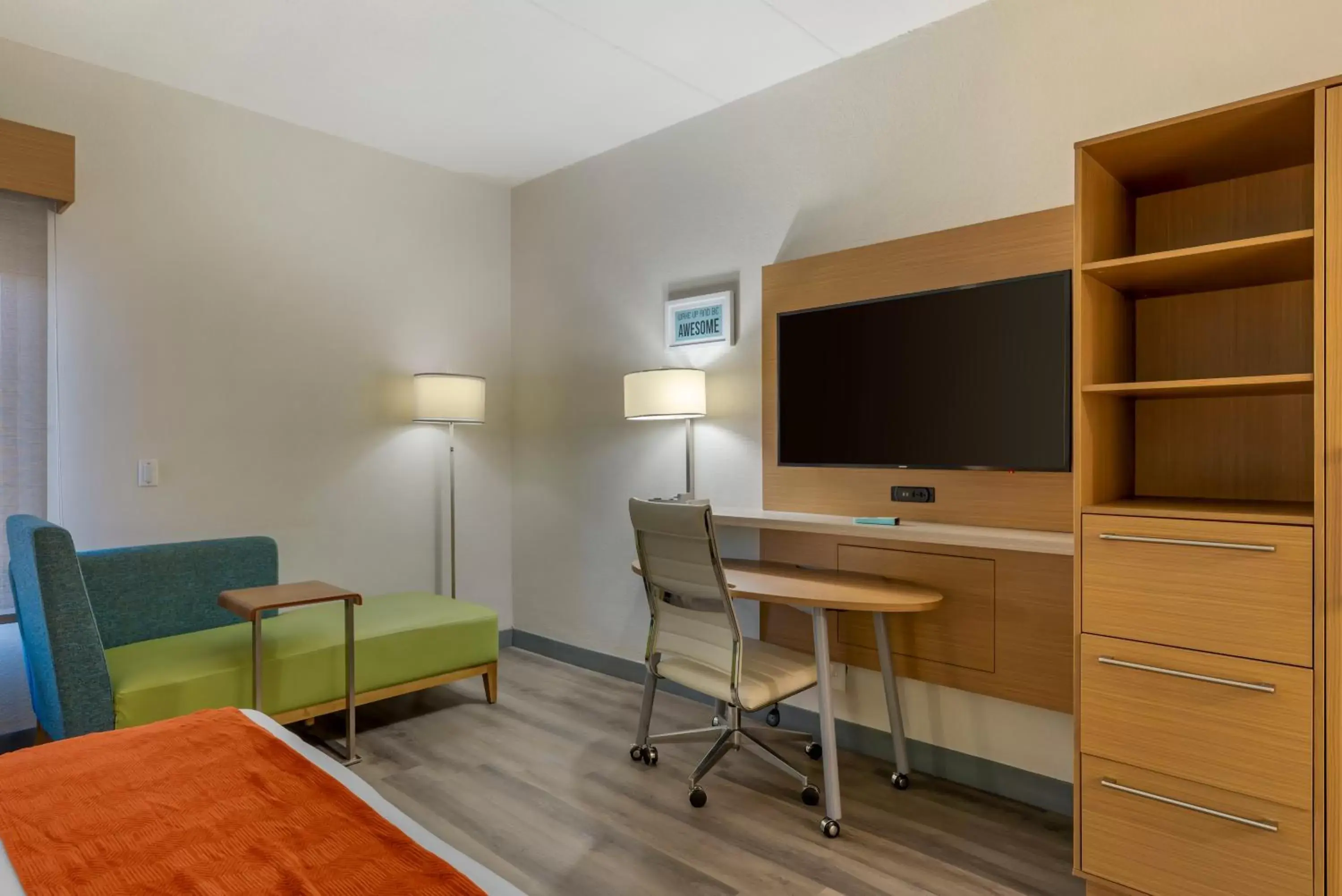 TV and multimedia, TV/Entertainment Center in Best Western PLUS Executive Hotel Richmond
