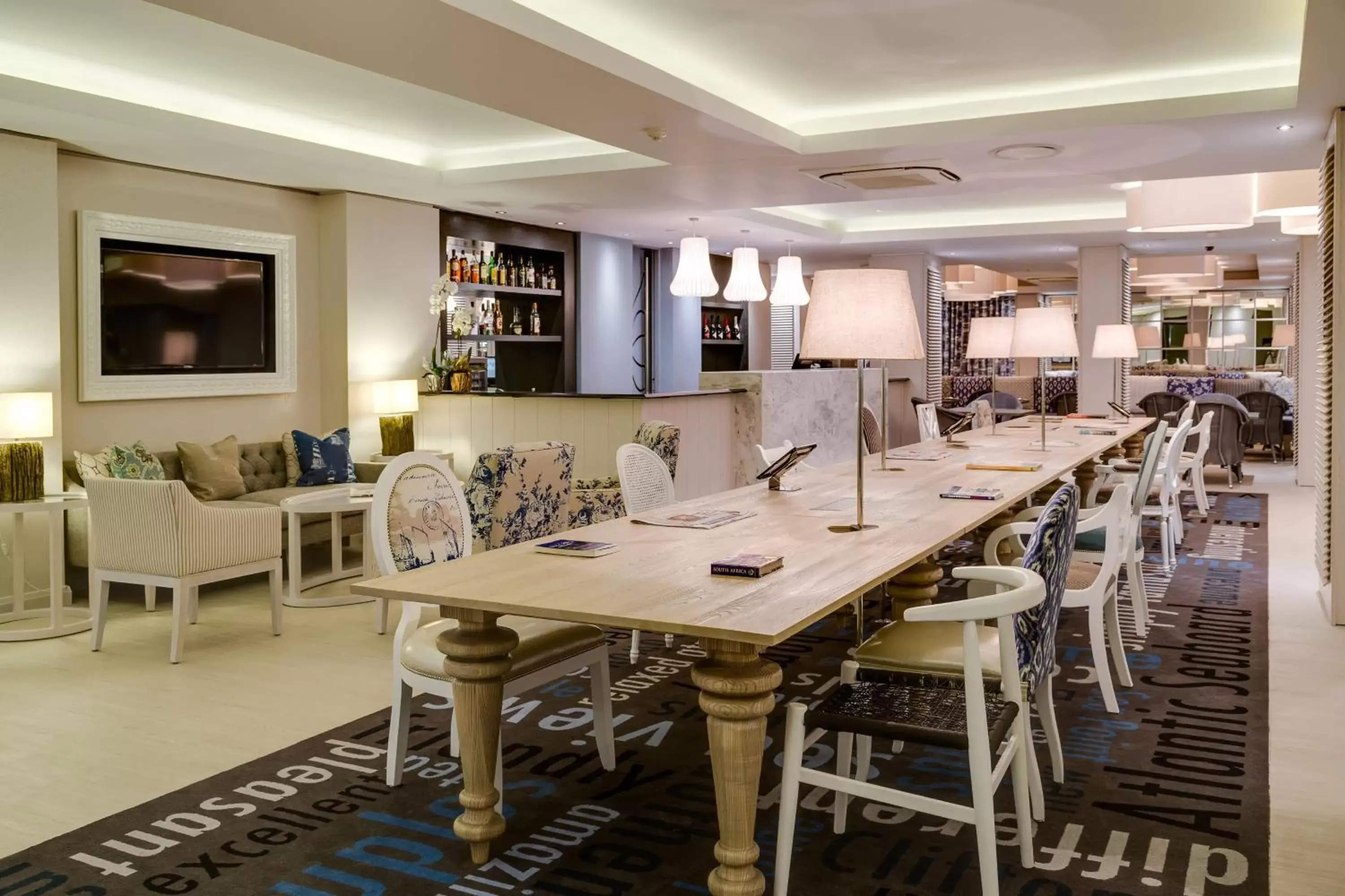 Lobby or reception, Restaurant/Places to Eat in Protea Hotel by Marriott Cape Town Sea Point