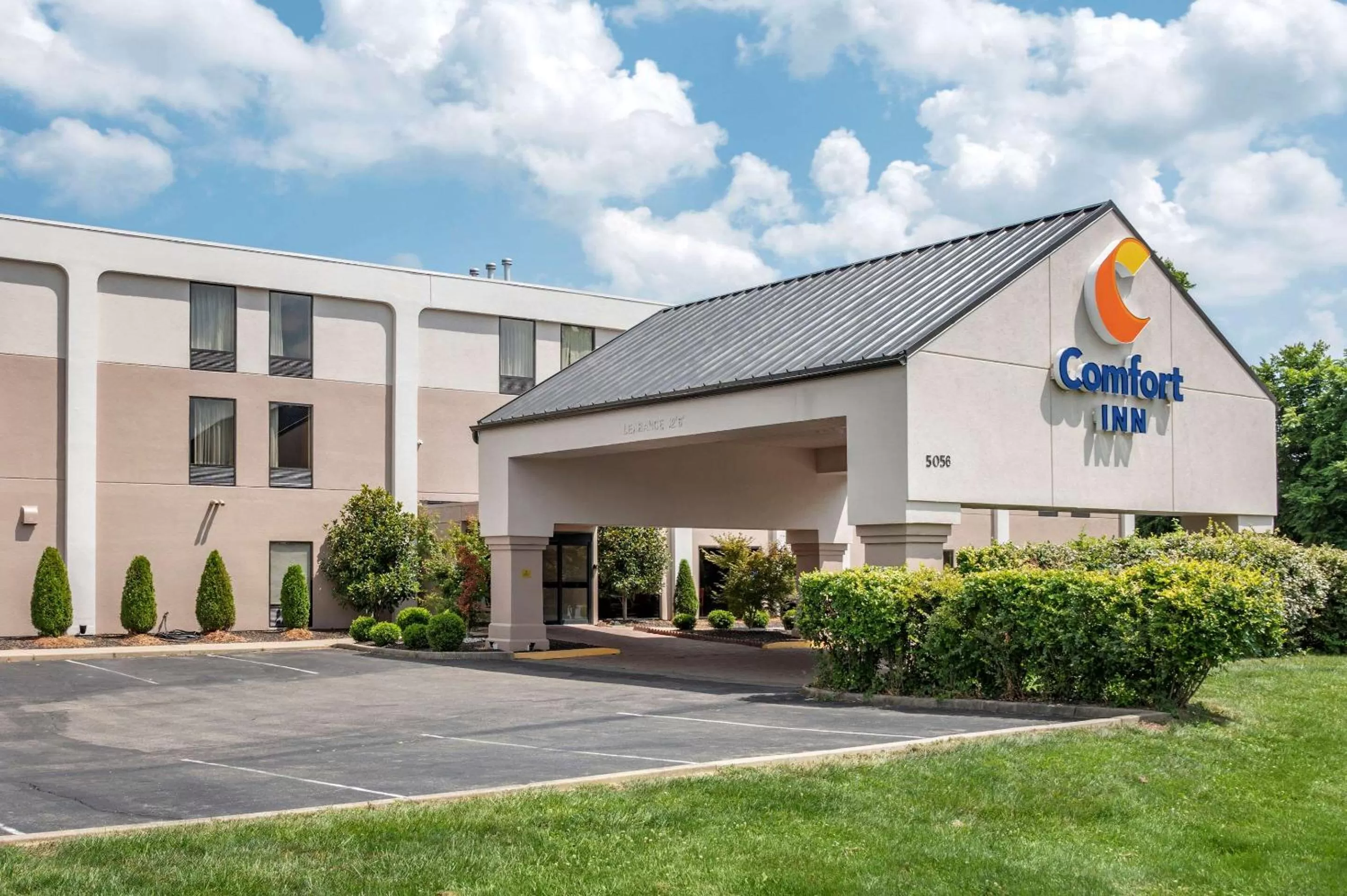 Property building in Comfort Inn Oxford - University Area