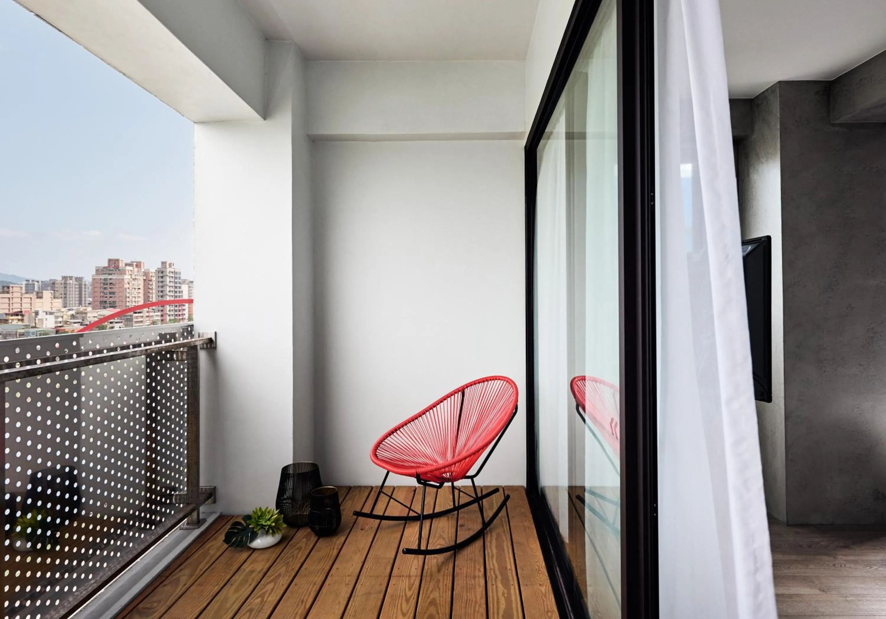 Patio in Waterfront Hotel