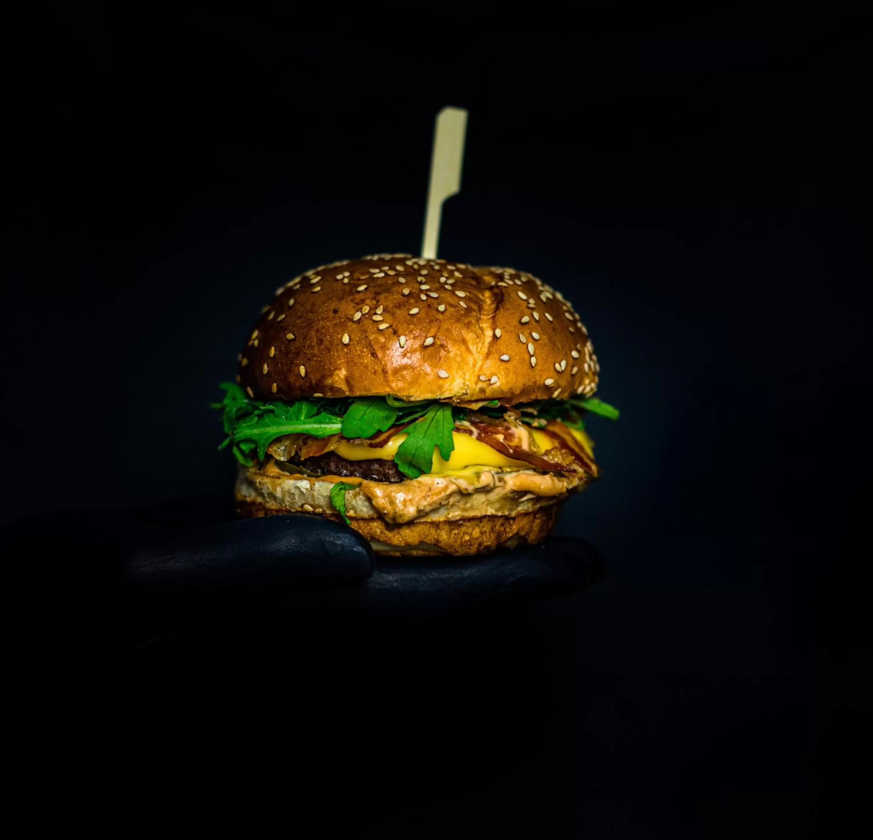 Restaurant/places to eat in Royal Airport Hotel