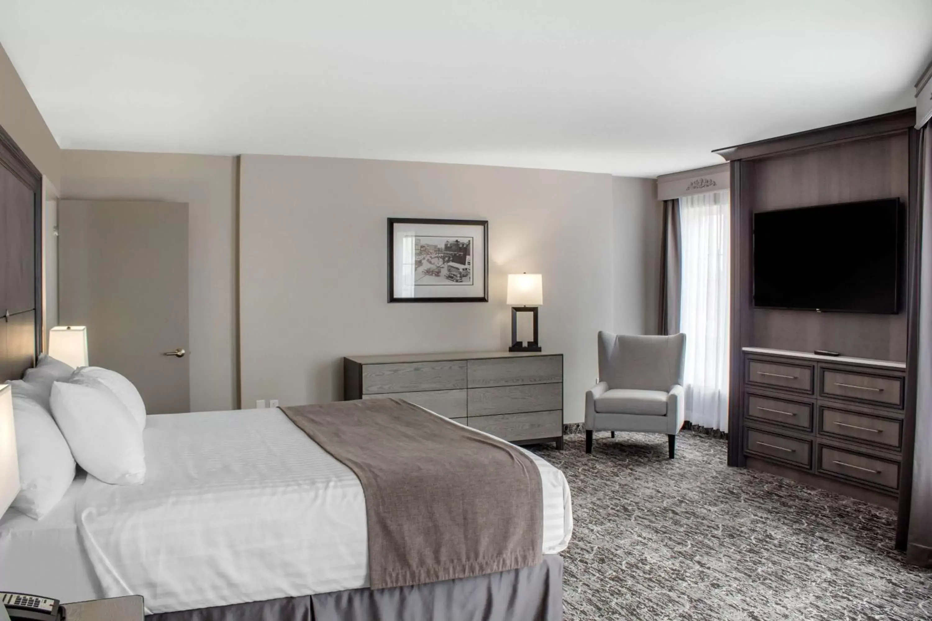 Photo of the whole room, Bed in Chateau Moncton Trademark Collection by Wyndham