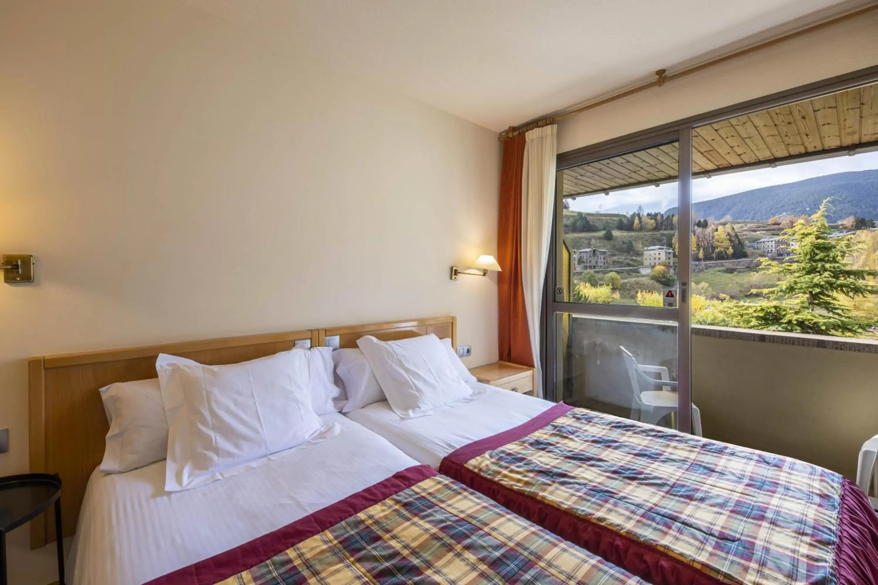 Natural landscape, Bed in Hotel Bonavida