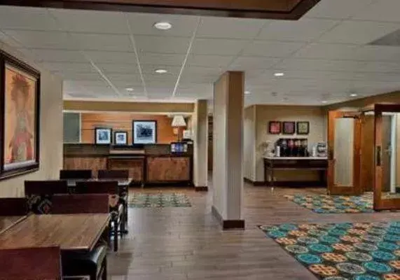 Lobby or reception, Restaurant/Places to Eat in Cherokee Inn