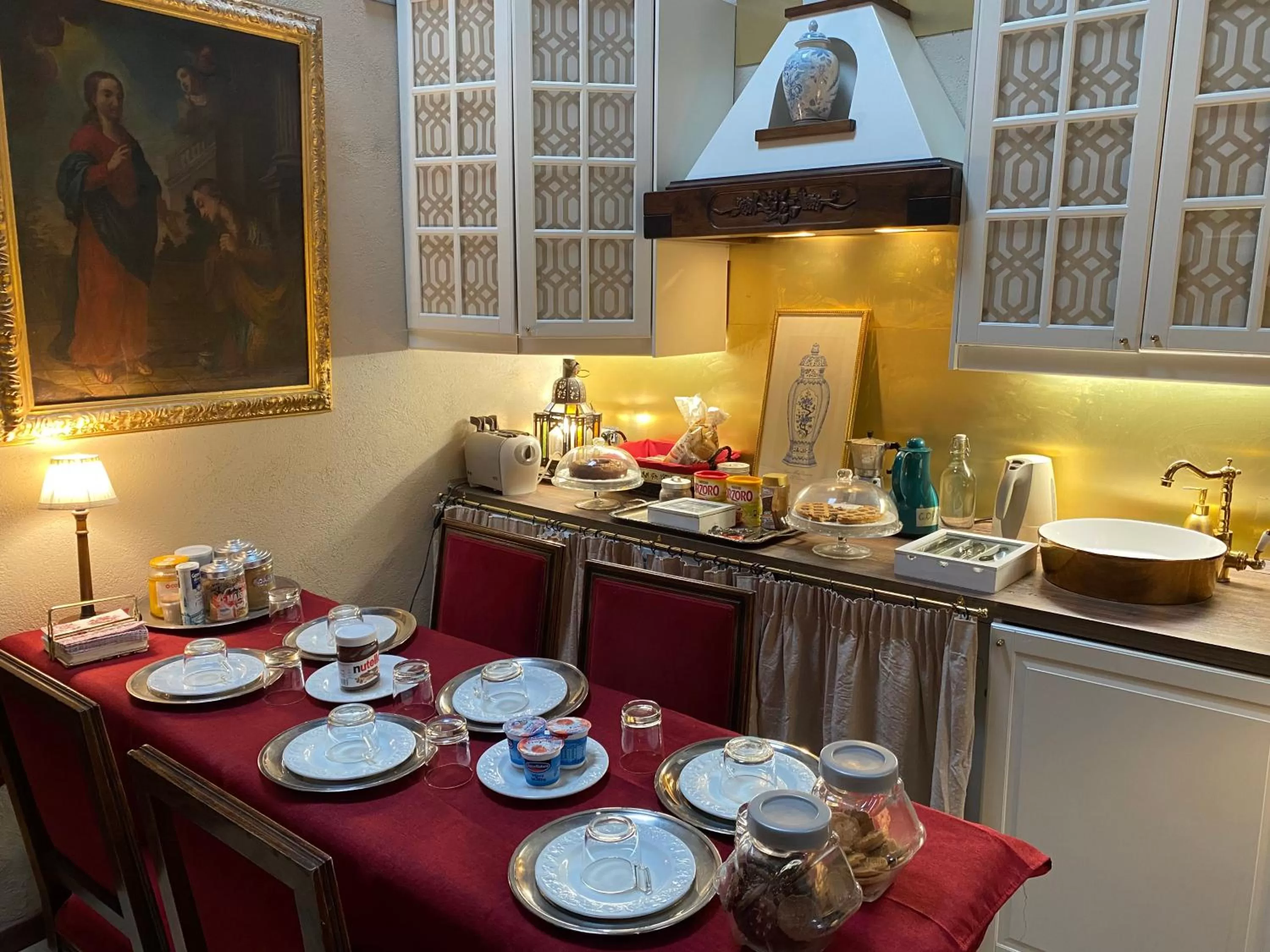 Kitchen or kitchenette, Restaurant/Places to Eat in Bed and Breakfast St. Martin