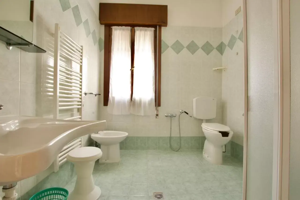 Bathroom in Residence Madrid