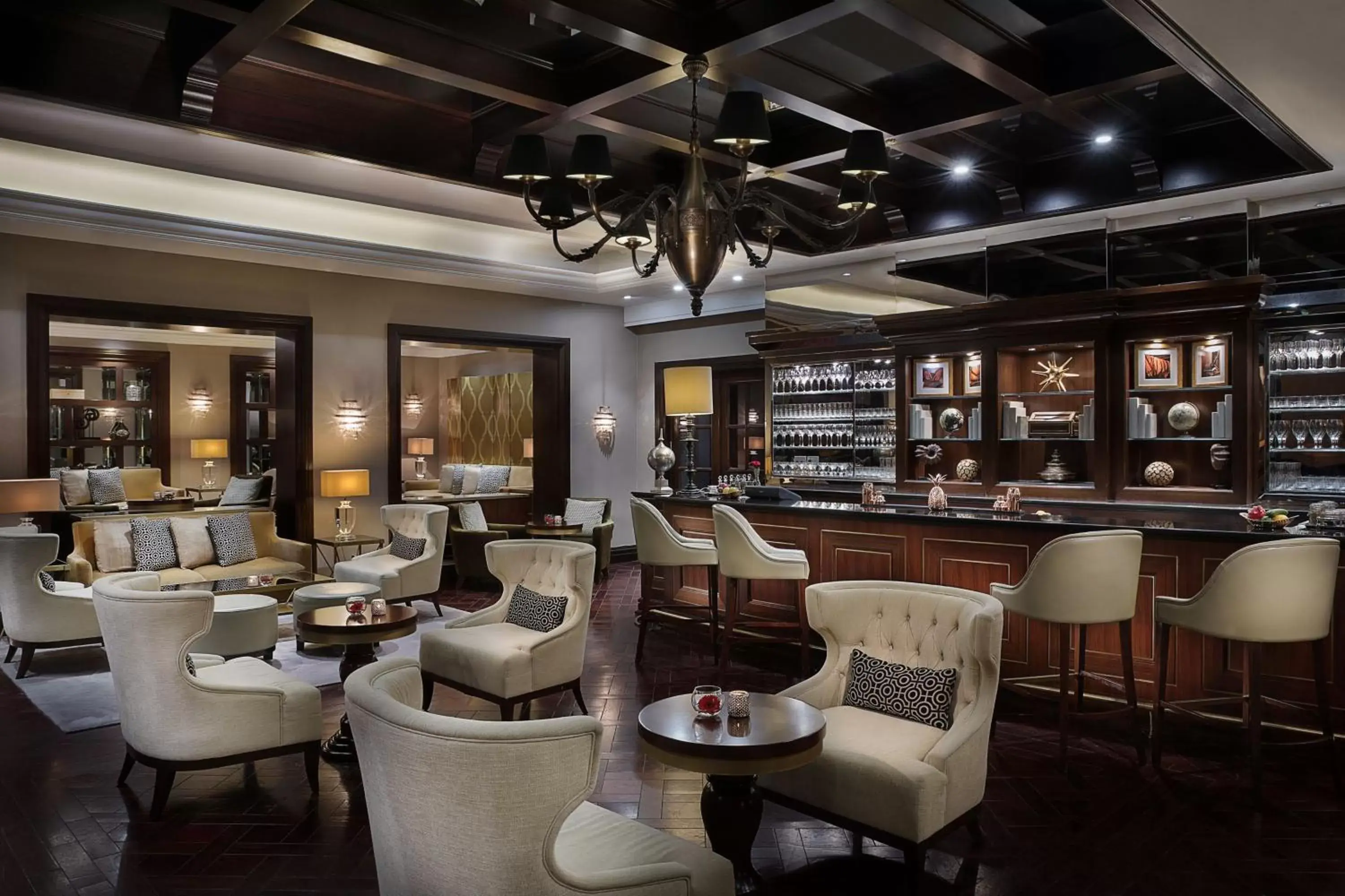 Restaurant/places to eat, Lounge/Bar in The Ritz-Carlton, Dubai