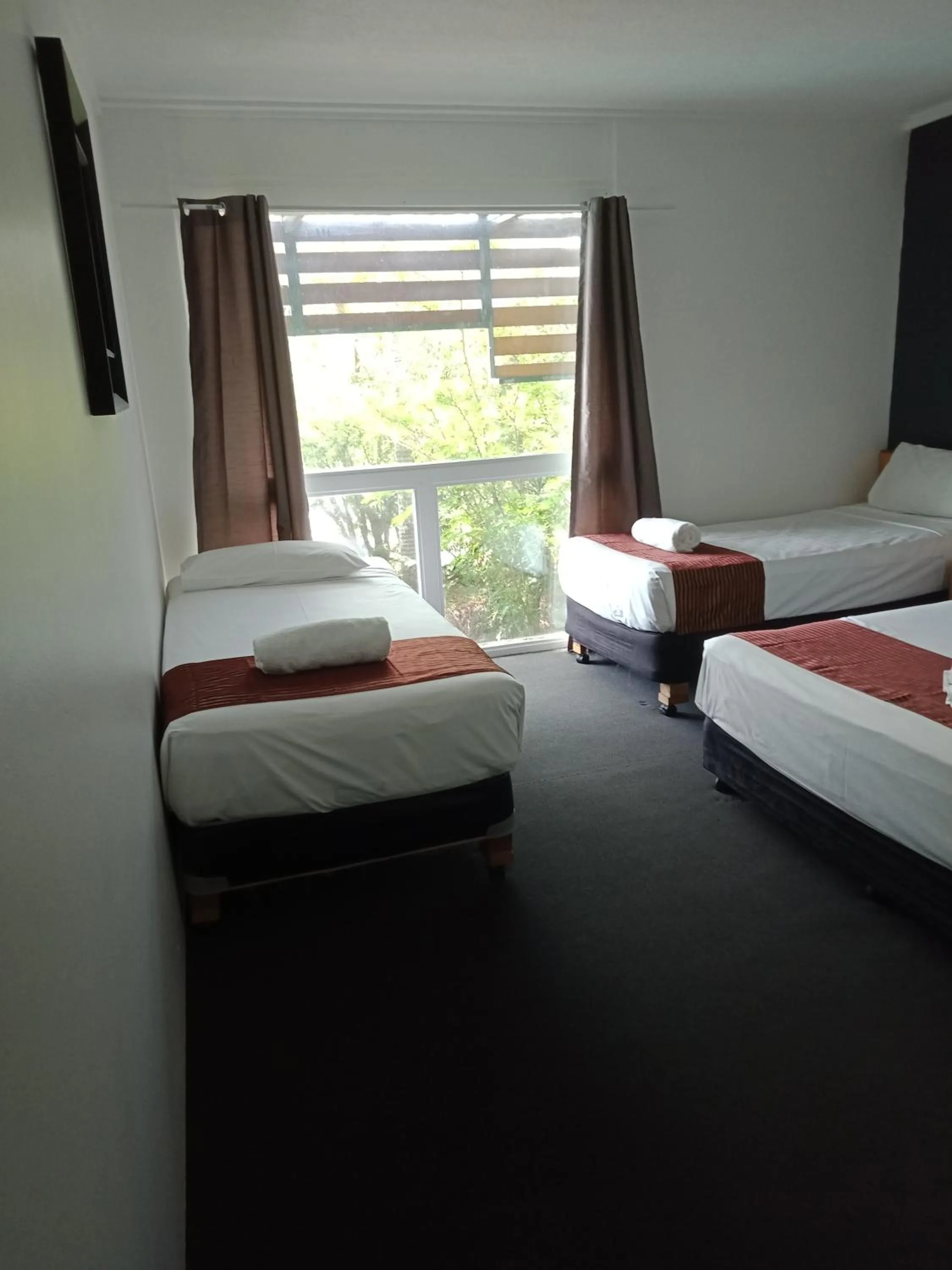Bedroom, Bed in Annerley Motor Inn