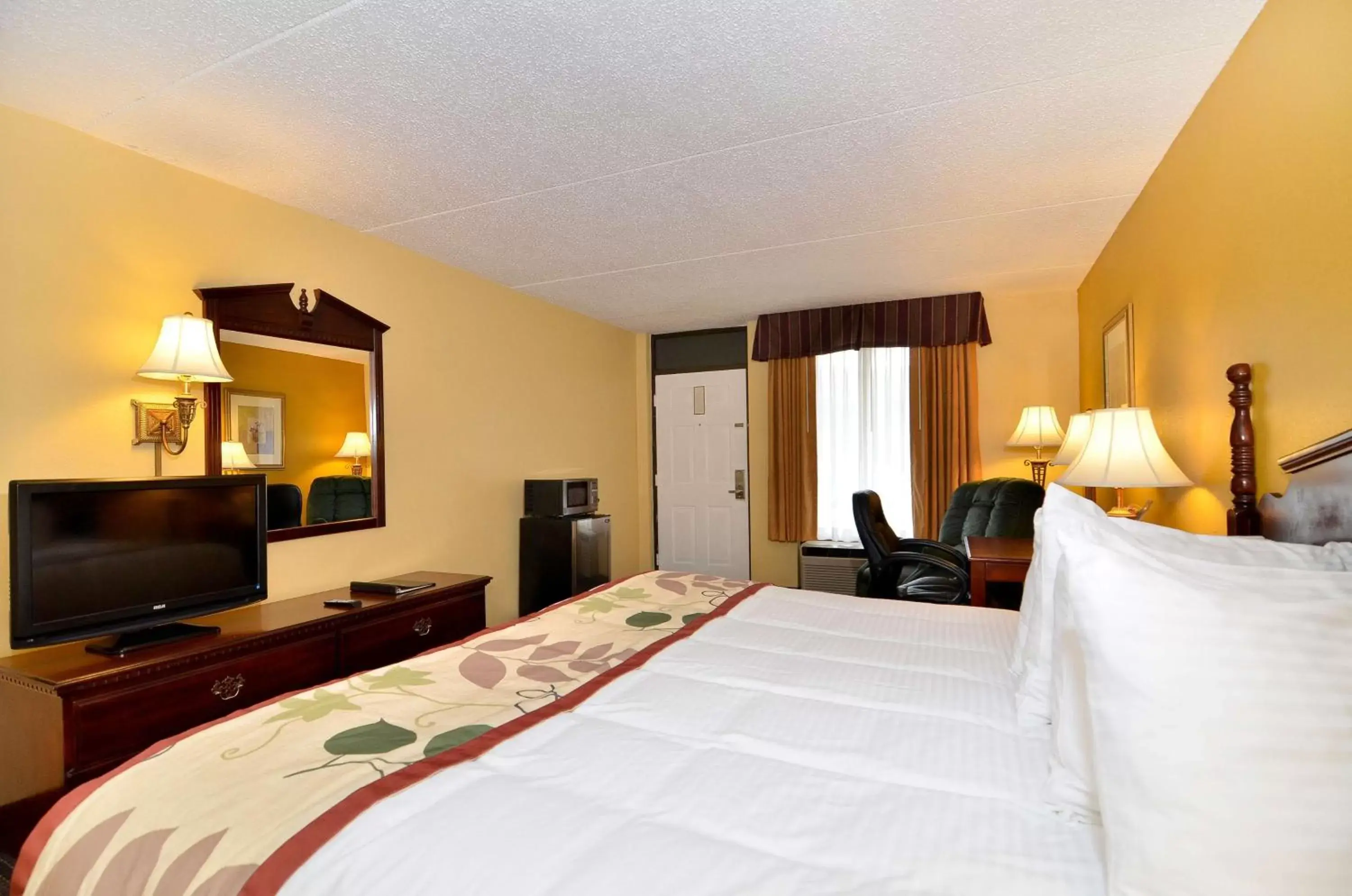 Photo of the whole room, Bed in Best Western Corbin Inn