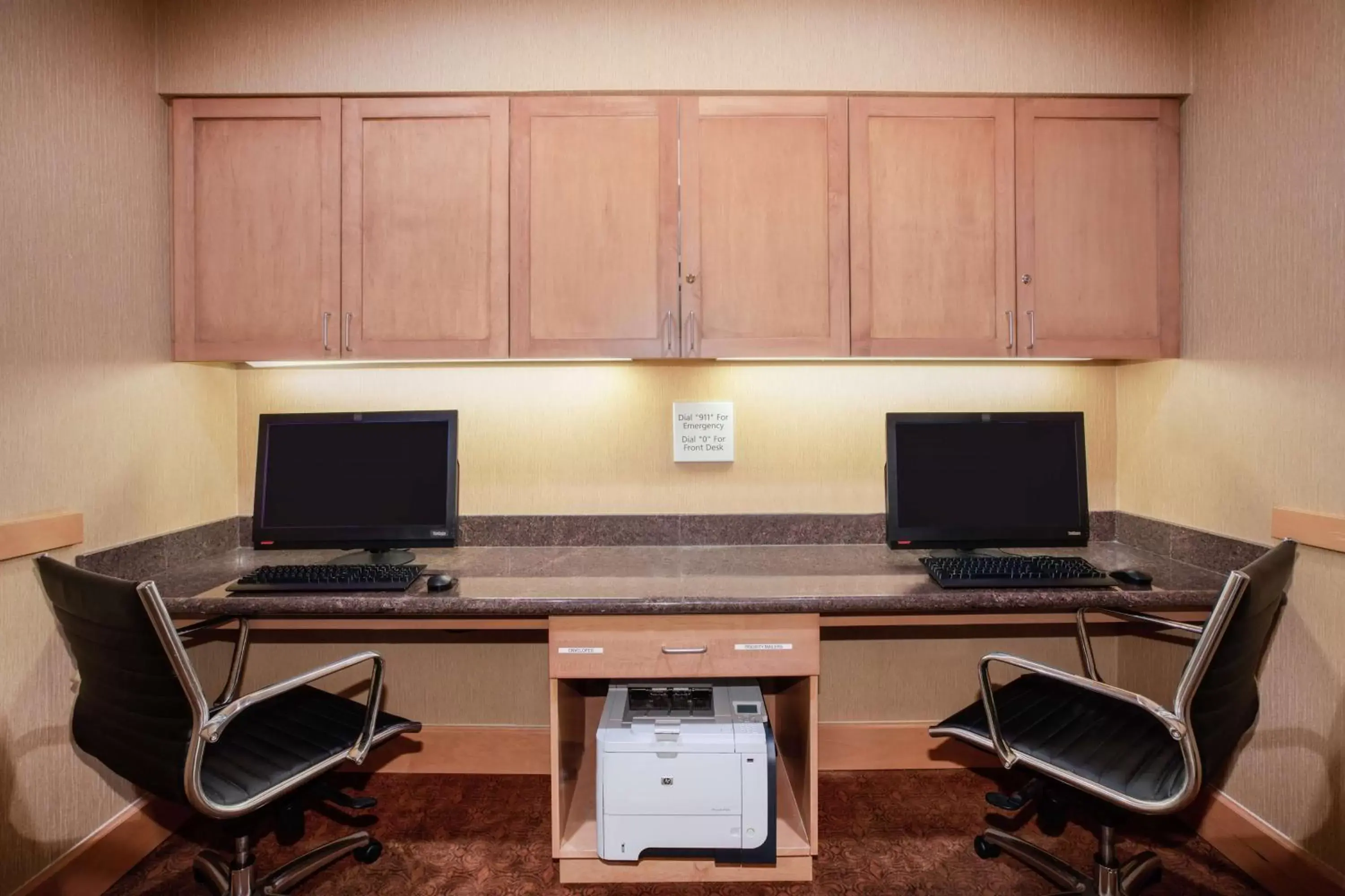 Business facilities, Business Area/Conference Room in Hampton Inn and Suites Denver/South-RidgeGate