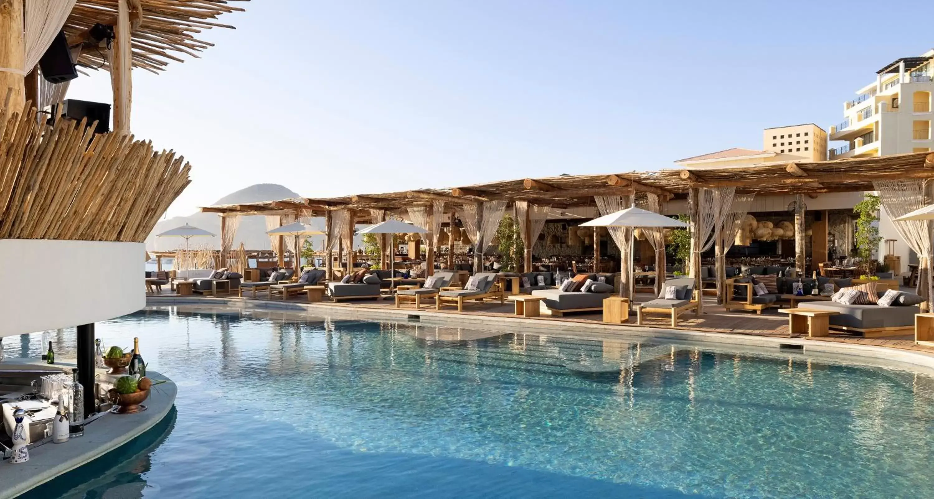 Pool view in ME Cabo by Meliá Pool view in ME Cabo by Meliá