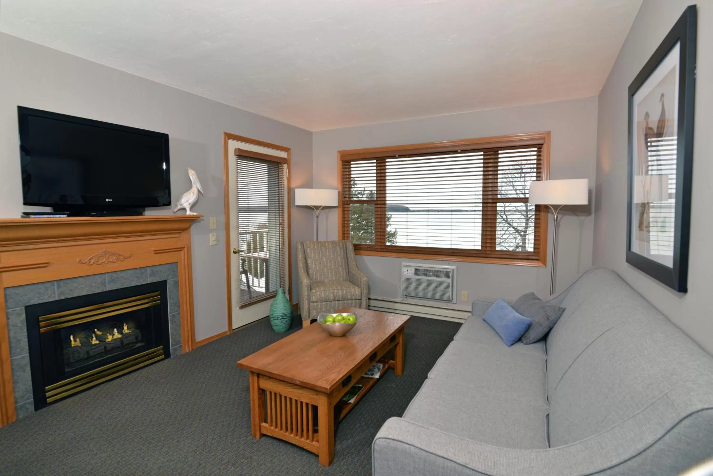 Living room, Seating Area in Westwood Shores Waterfront Resort