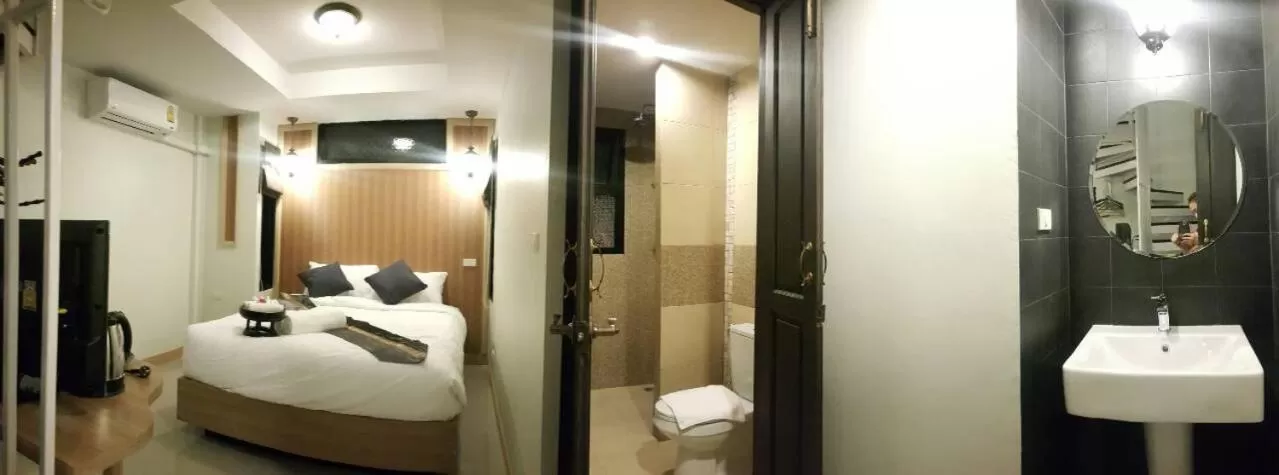 Toilet, Bed in Namamema
