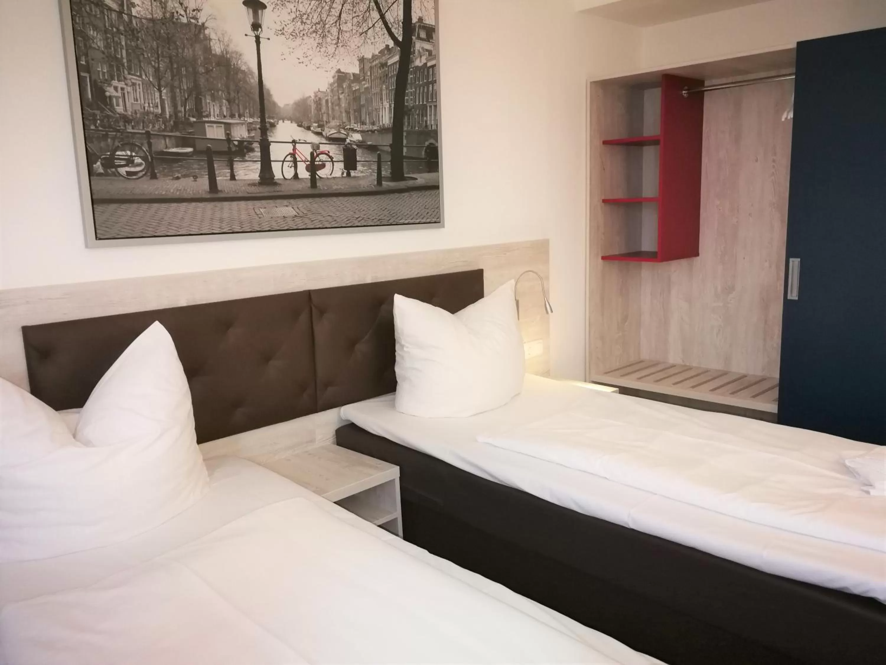 Bed in Hotel NEAR BY