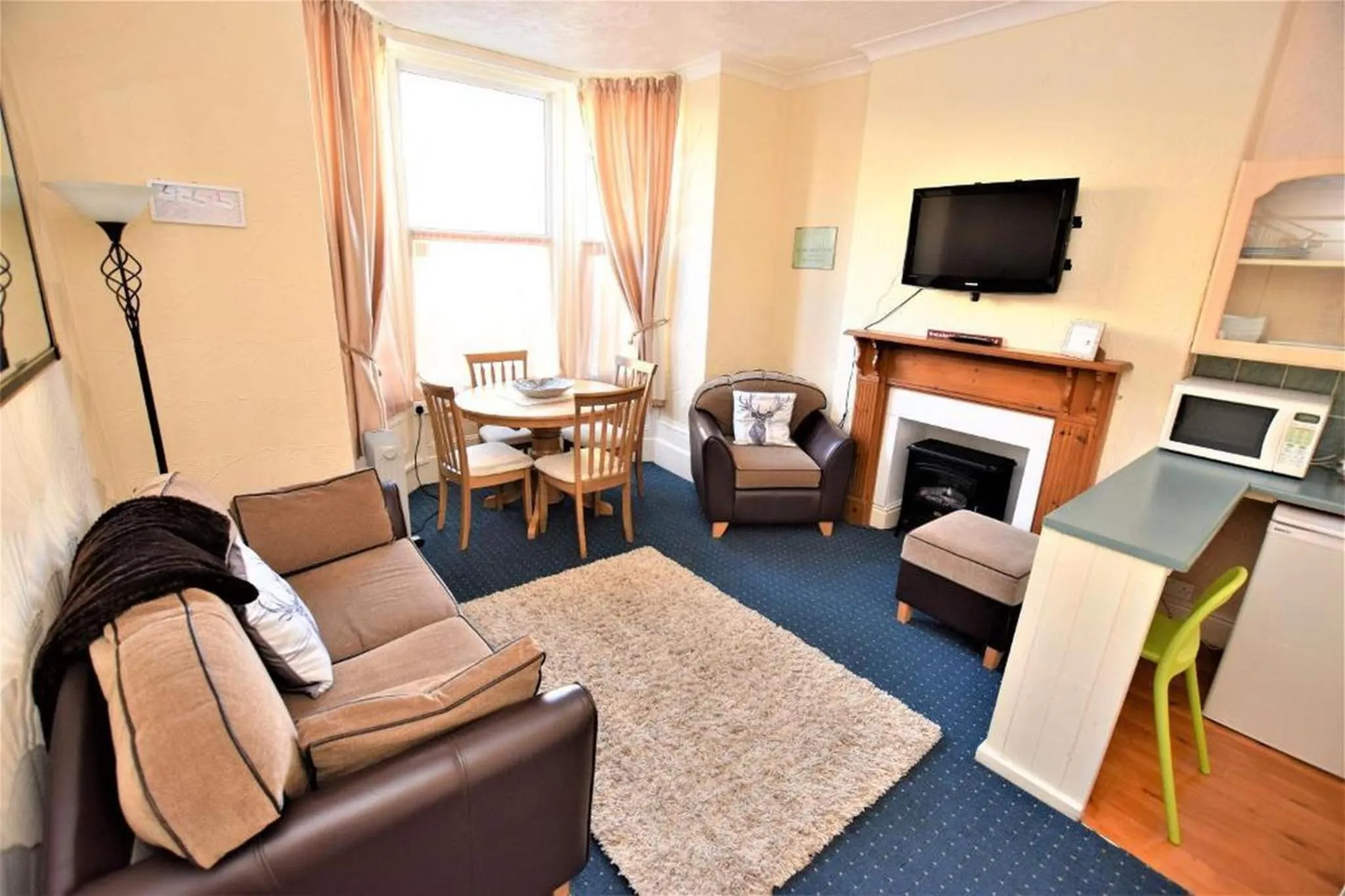 Living room in Bridle Lodge Apartments