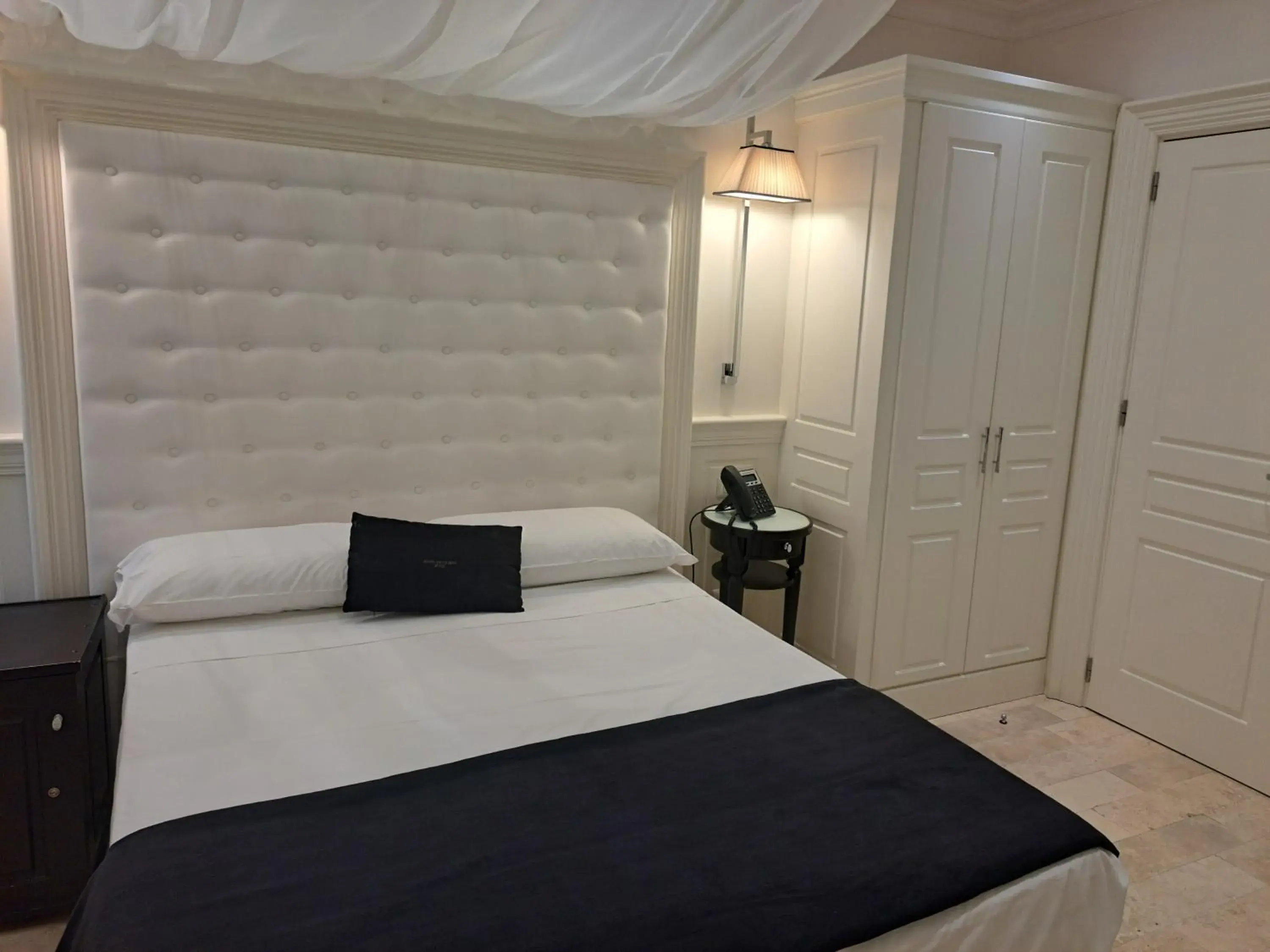 Bed in Hotel dei Quiriti Suite