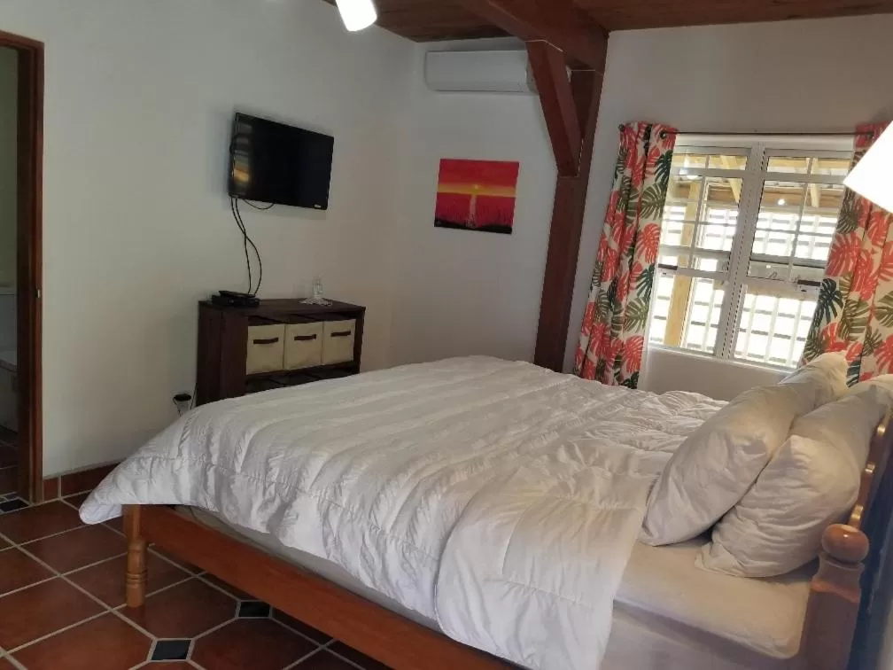 Bed in The BNB on Triggerfish Close to the airport