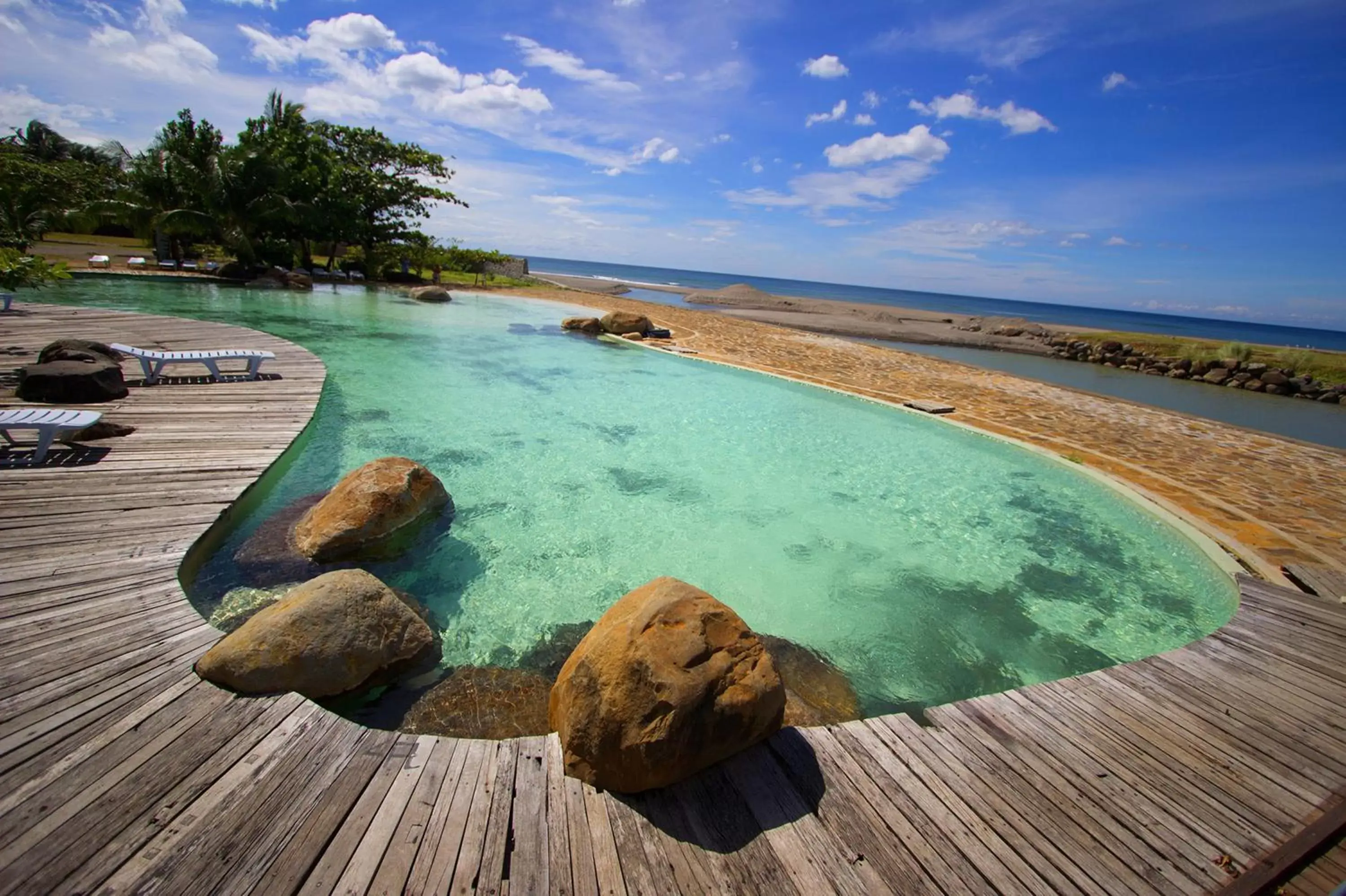 Swimming pool, Beach in Las Casas Filipinas de Acuzar