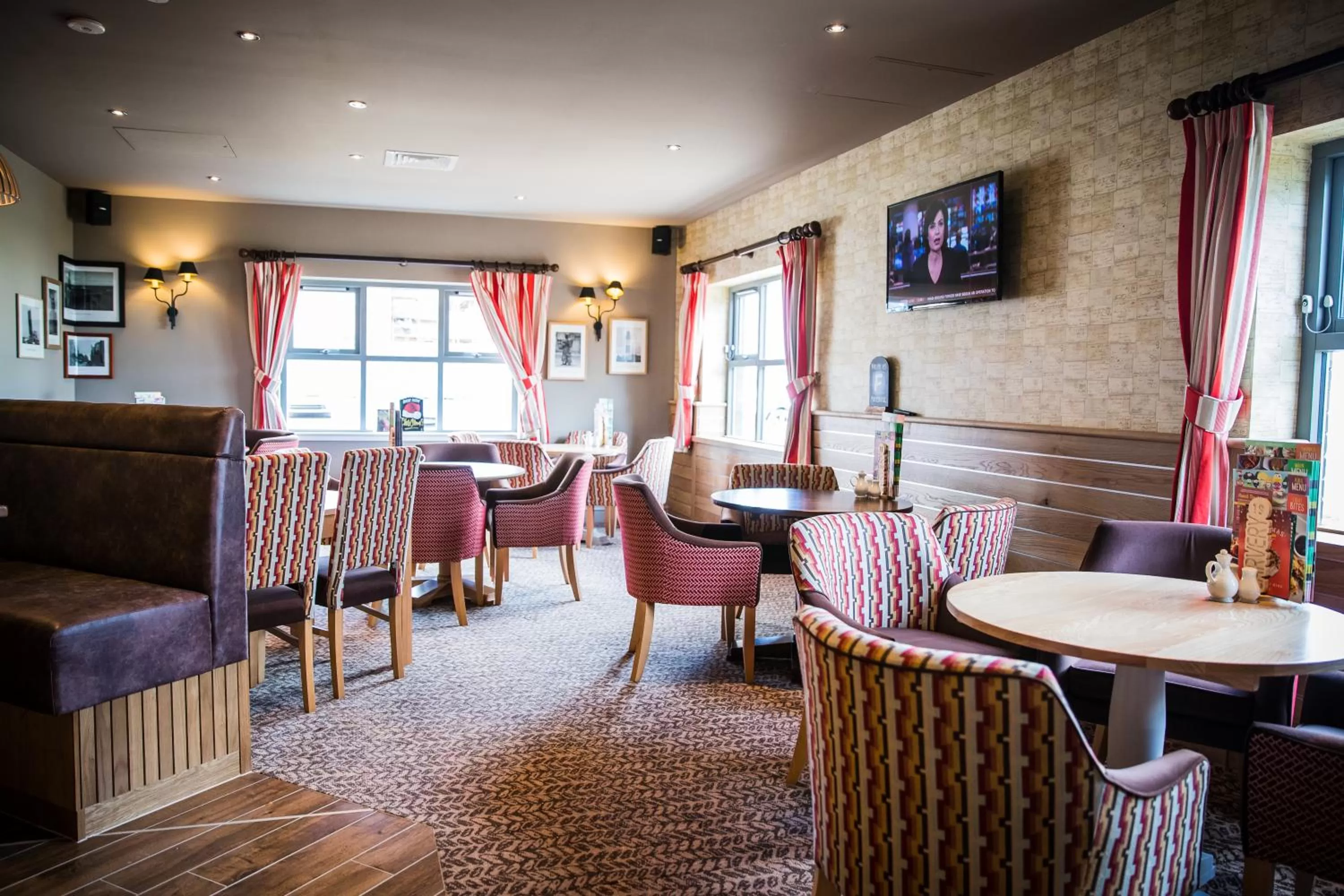 Restaurant/places to eat in Harbour Spring, Peterhead by Marston's Inns