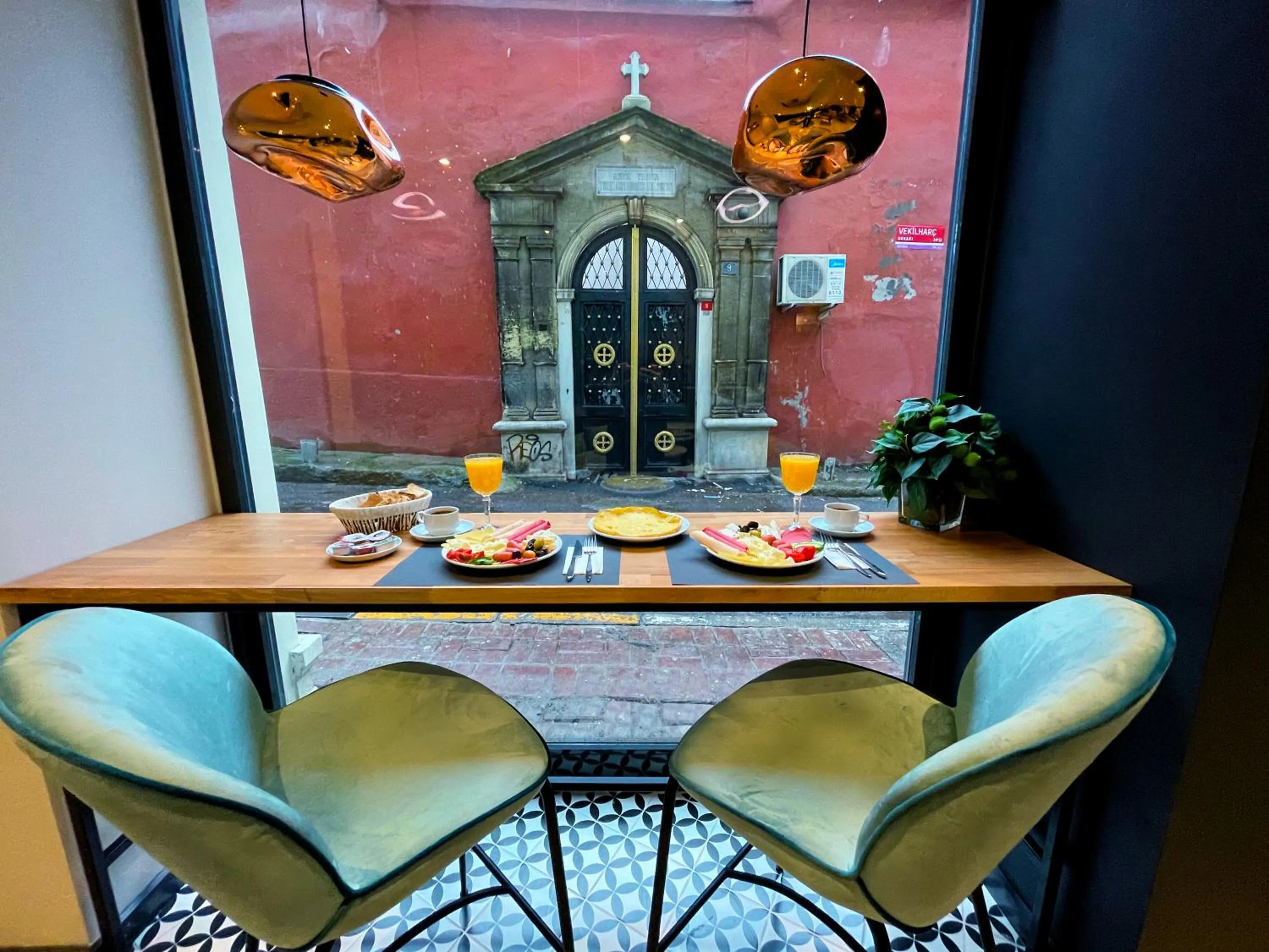 Continental breakfast in Weingart Istanbul